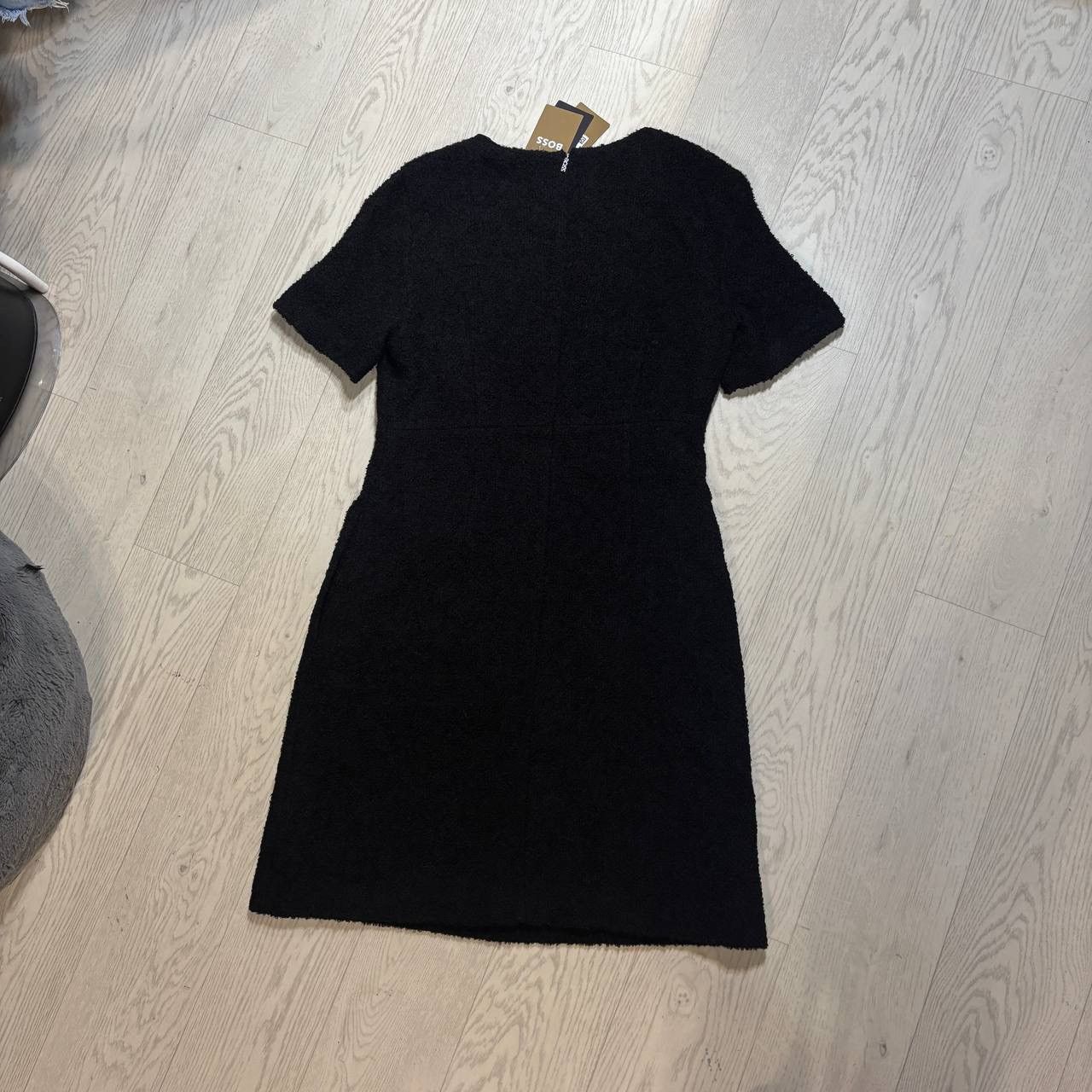 Hugo Boss NEW! Woolen short dress Hugo Boss Size: M (US 6) Size M / US 6-8 / IT 42-44 - 3 Thumbnail