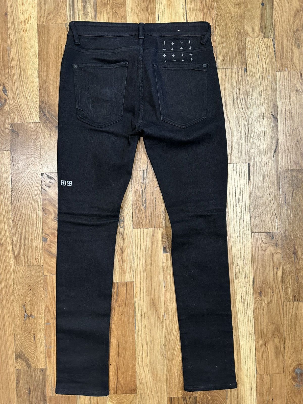 Ksubi Ksubi Knee Rip Plain Black Denim Jeans Size 31 Size US 31 - 2 Thumbnail