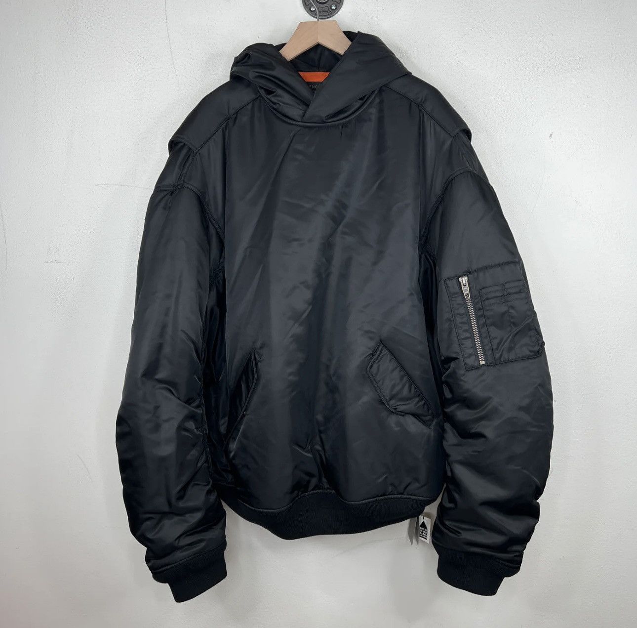 Balenciaga Balenciaga oversized Nylon Hooded Pullover Bomber Jacket Size US XL / EU 56 / 4 - 1 Thumbnail