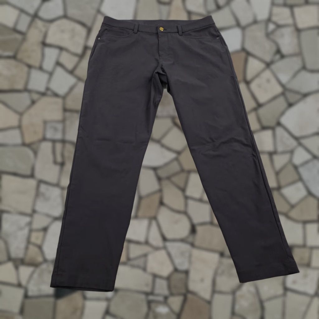 Lululemon VINTAGE Lululemon Pants Mens 35 Black ABC Slim Fit 32" Warpstreme Performance Chino Size US 35 - 1 Thumbnail