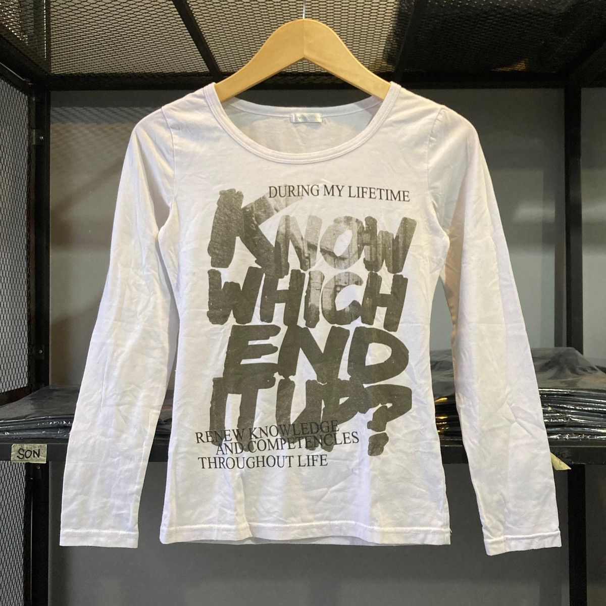 If Six Was Nine × Japanese Brand × Le Grande Bleu (L.G.B.) Y2K Vintage Typography Print Monochrome Grunge Goth Style Size S / US 4 / IT 40 - 1 Thumbnail
