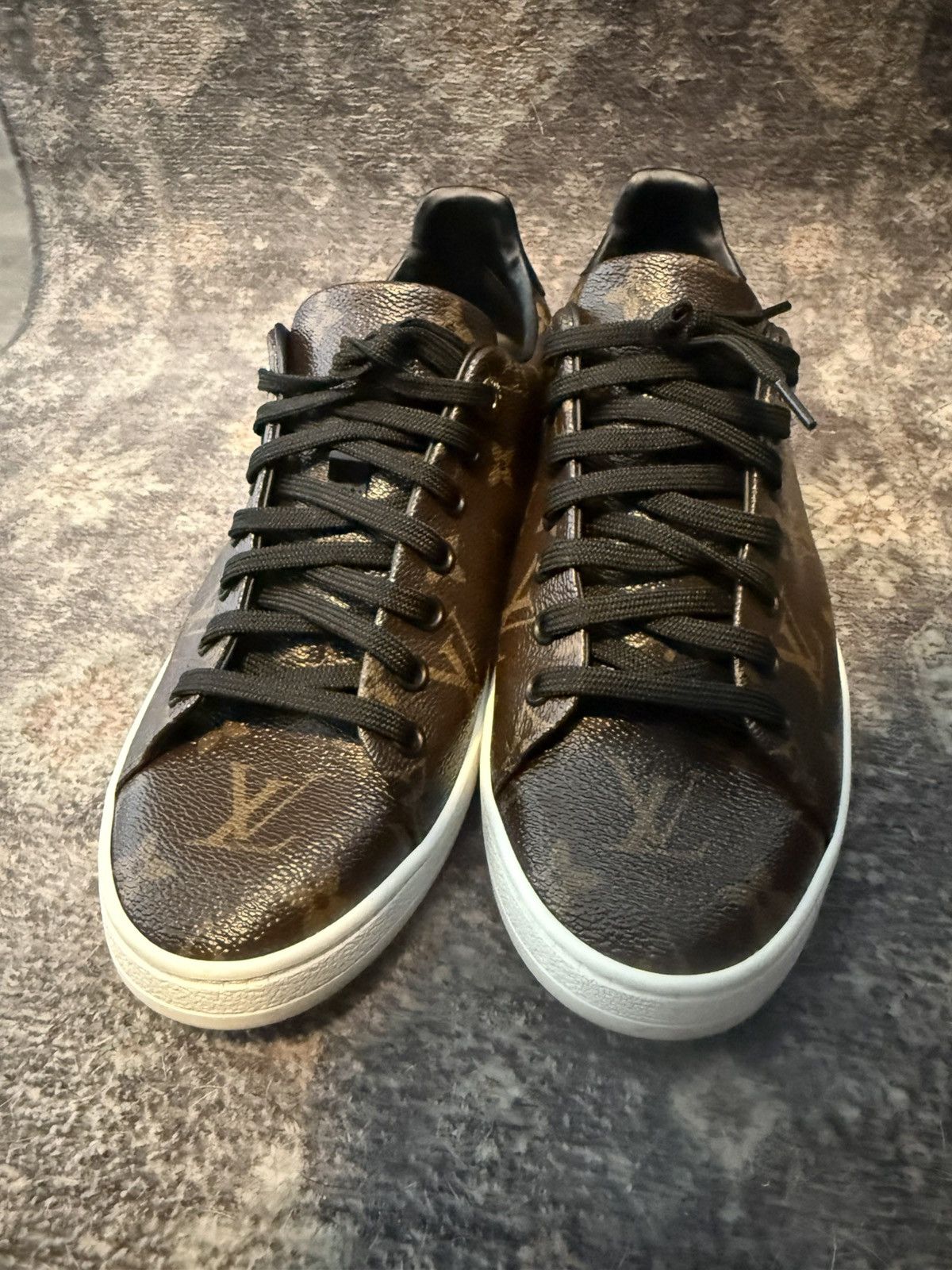 Louis Vuitton LV W FRONTROW ‘monogram’ Size US 9.5 / IT 39.5 - 6 Thumbnail