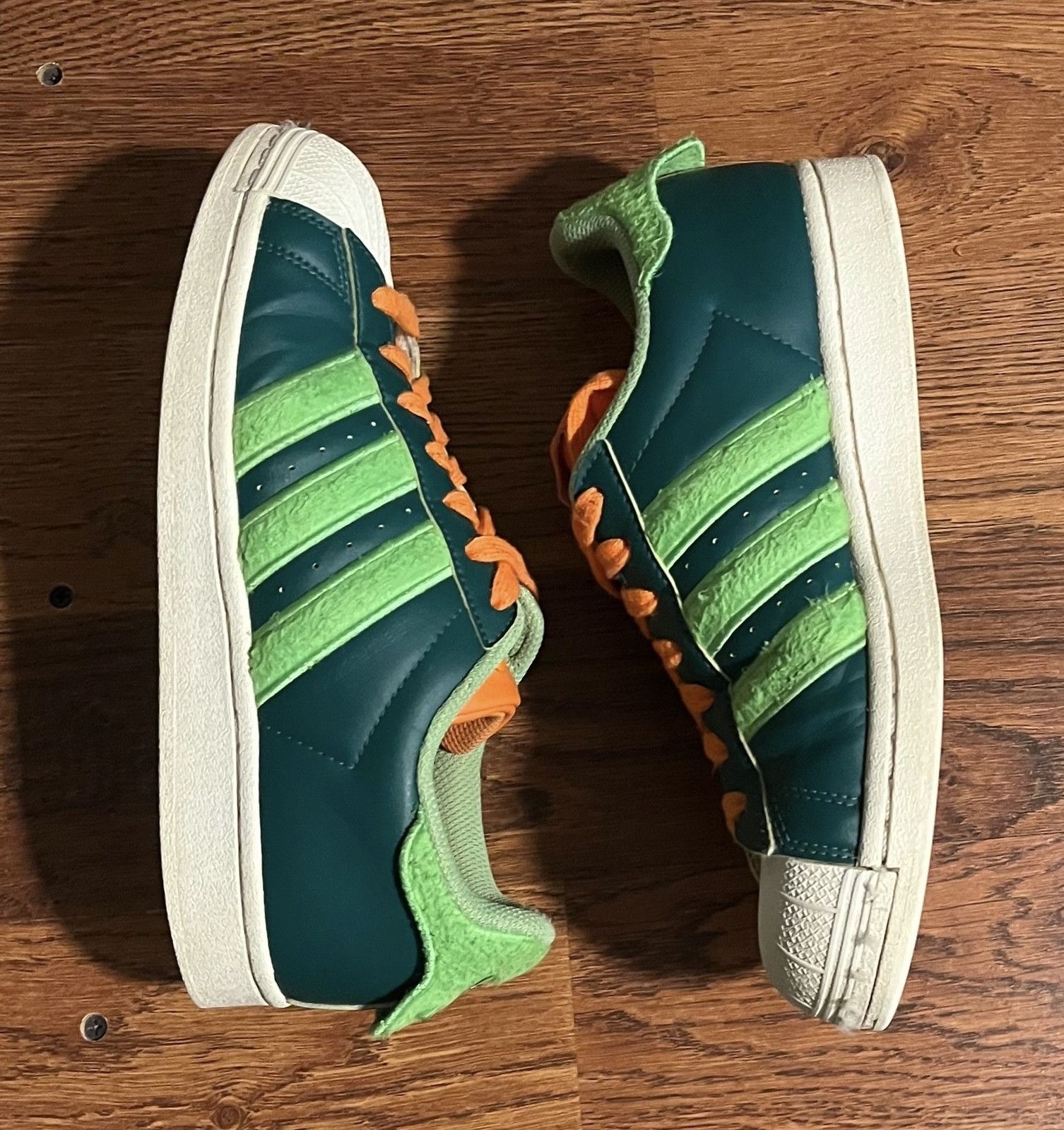 Adidas Adidas Superstar South Park Kyle Green Fuzzy Orange Size US 7 / EU 40 - 3 Thumbnail