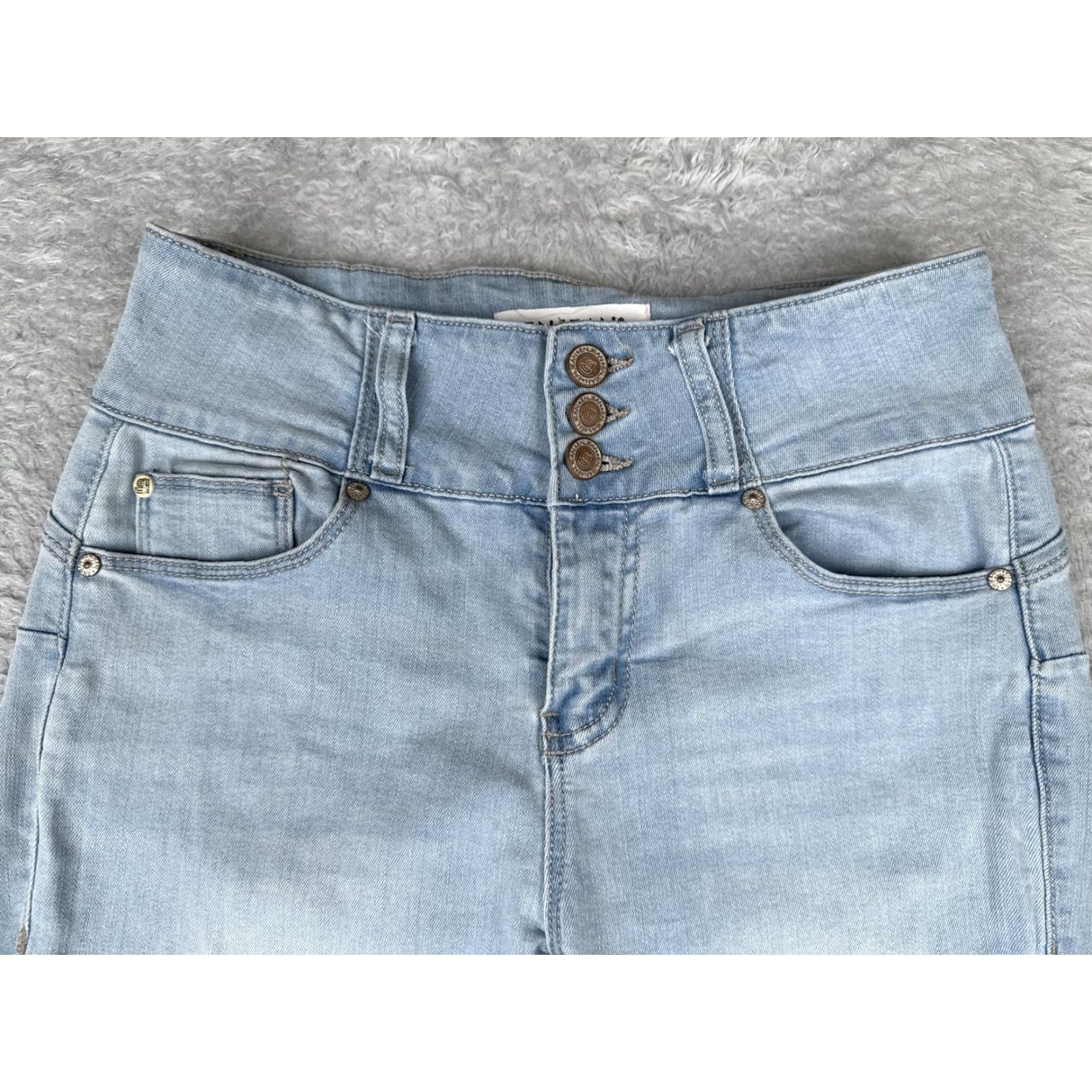 Vintage VINTAGE Enjean Jeans Womens Skinny Jeans Light Wash High Rise 7 26in Inseam Blue Denim Stretch 5-Pocket Button Zip 90s Southwestern Womens Size 28" / US 6 / IT 42 - 4 Thumbnail