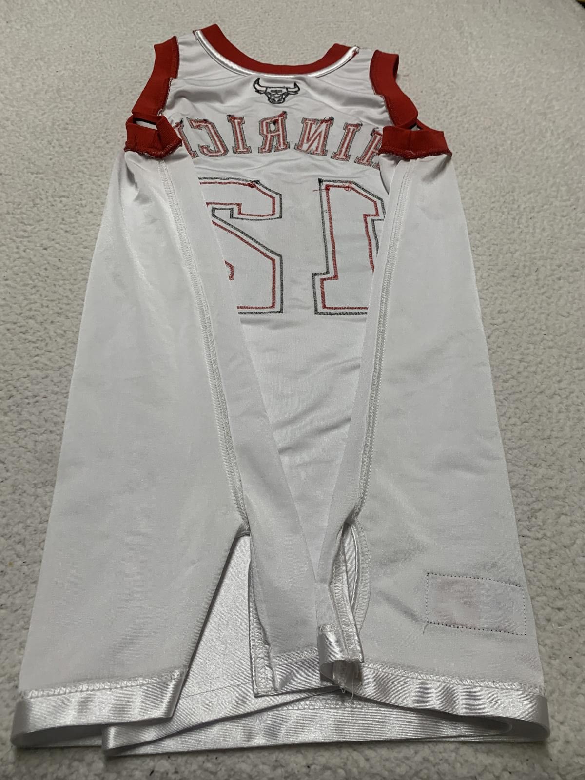 NBA Chicago Bulls #12 Kirk Hinrich Basketball Jersey White Red Size US M / EU 48-50 / 2 - 12 Thumbnail