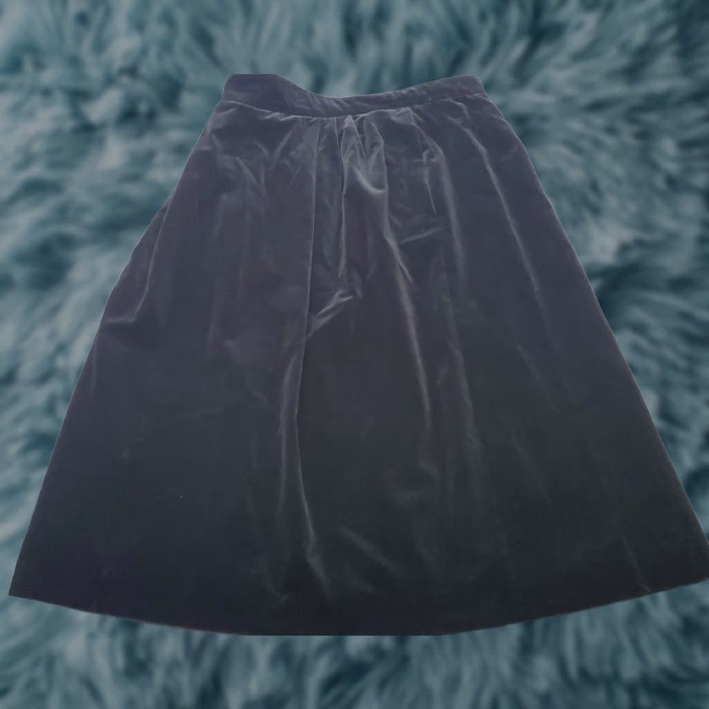 Velvet VINTAGE Arthur Chapnik A-Line Midi Skirt Womens Size 14 Black Velvet Pleated Front Shirt/Skirt Size 36" / US 14 / IT 50 - 1 Thumbnail