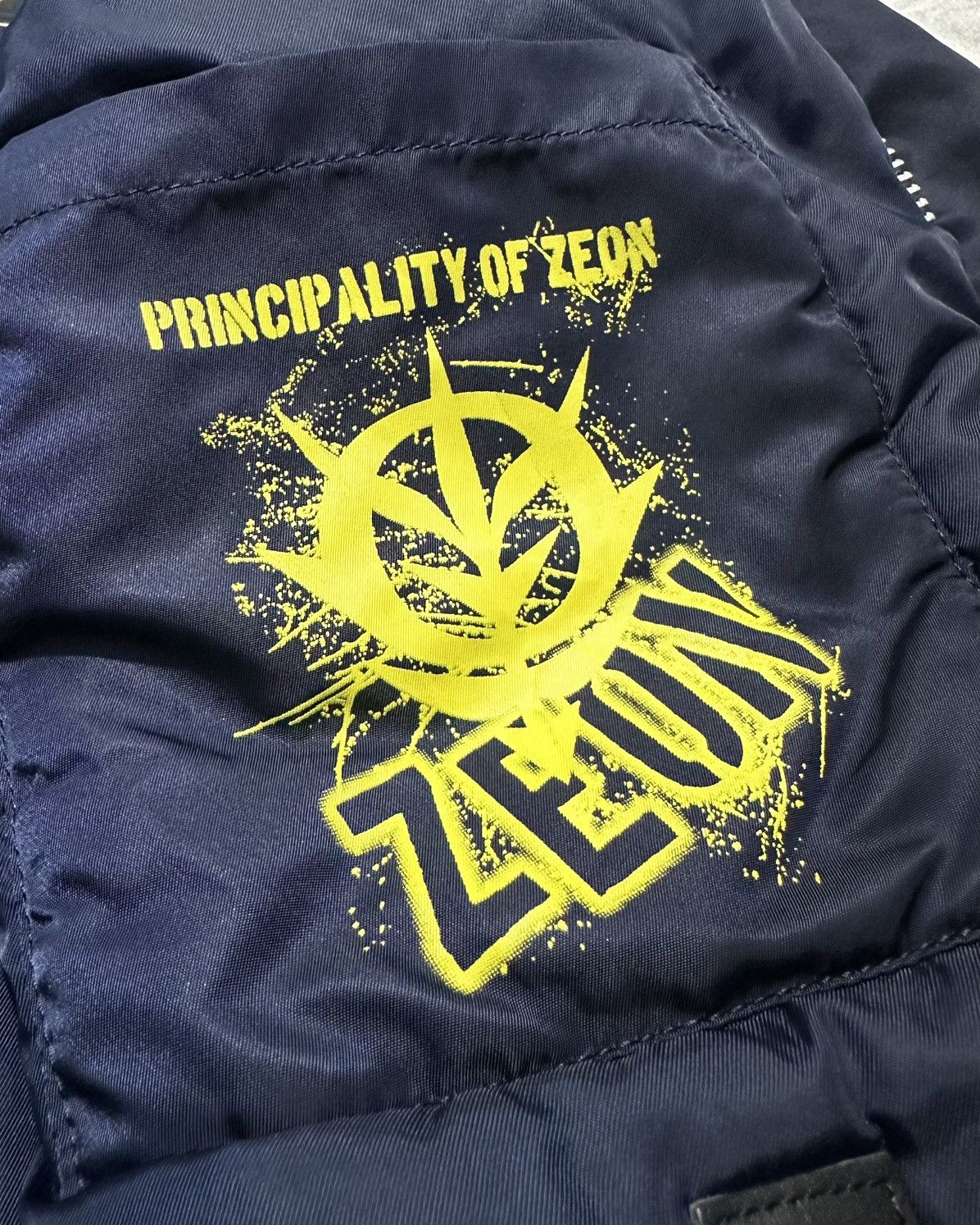 Alpha Industries Alpha Industries X Gundam Zeon N3B Fur Parka Bomber Jacket Size US M / EU 48-50 / 2 - 13 Thumbnail