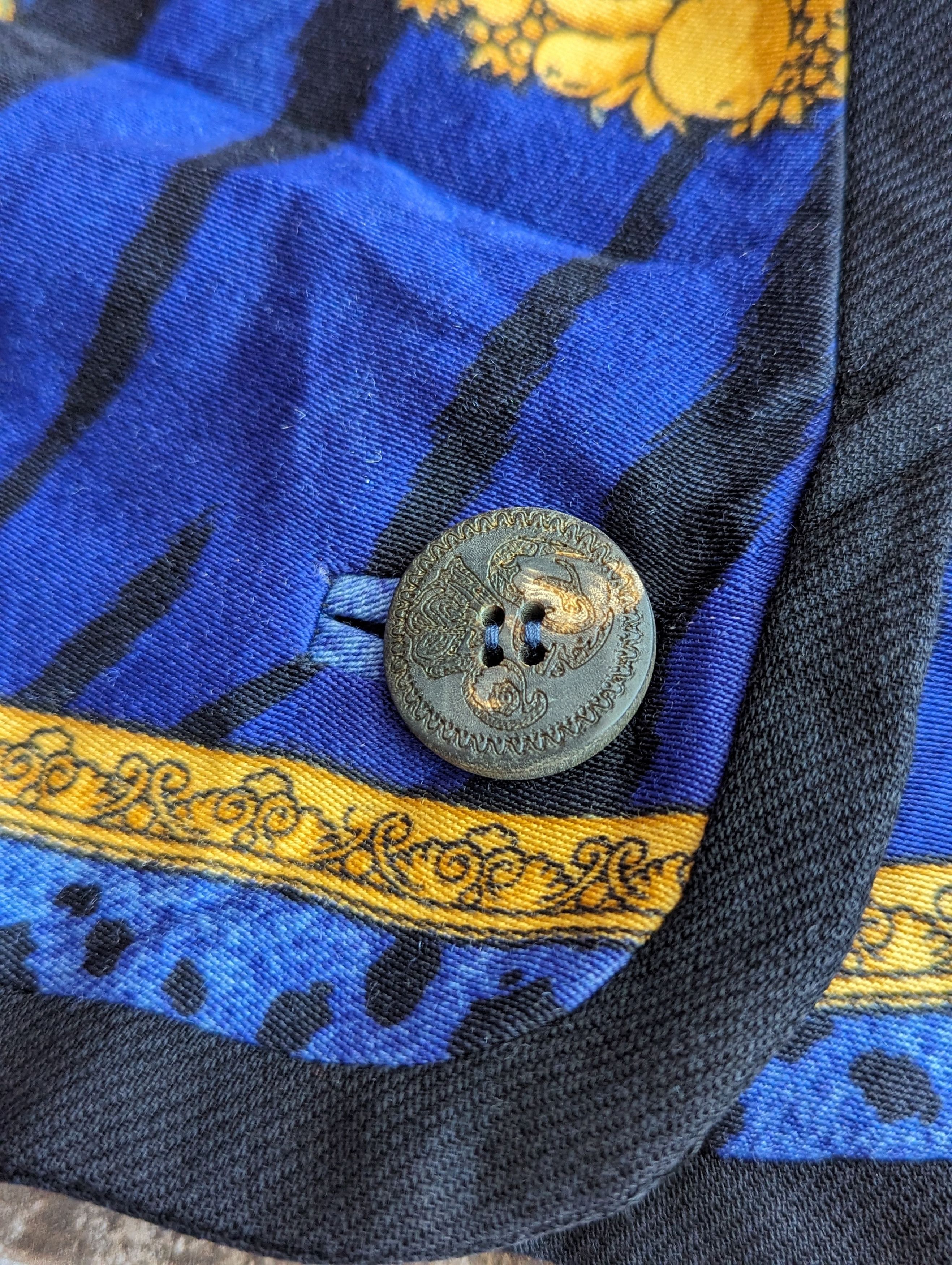 Versace Vintage 90s Gianni Versace Blue Baroque Leopard Print Jacket Size XS / US 0-2 / IT 36-38 - 22 Thumbnail