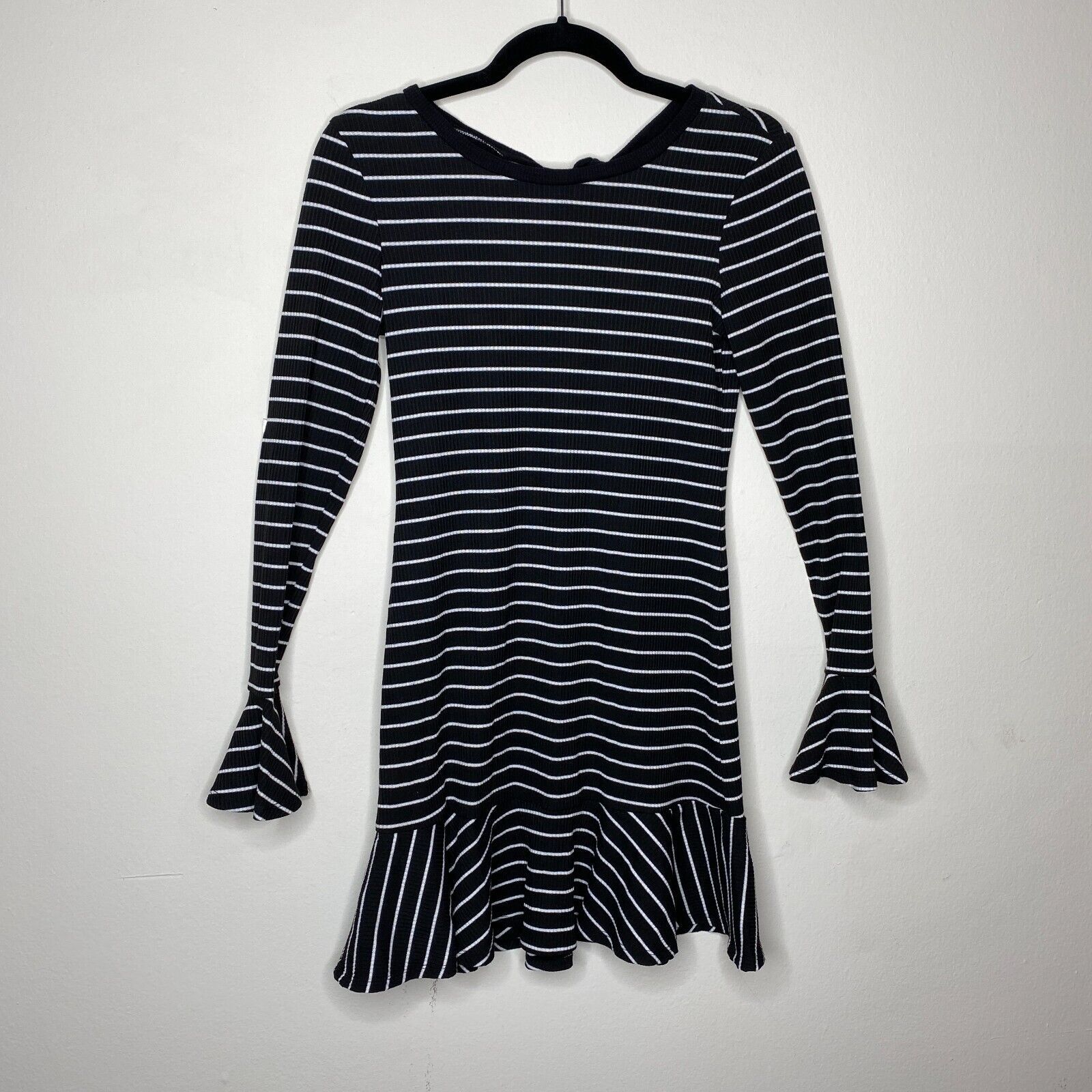 Saylor Saylor Black & White Stripe Long Sleeve Keyhole Tie Dress S Size S / US 4 / IT 40 - 1 Thumbnail