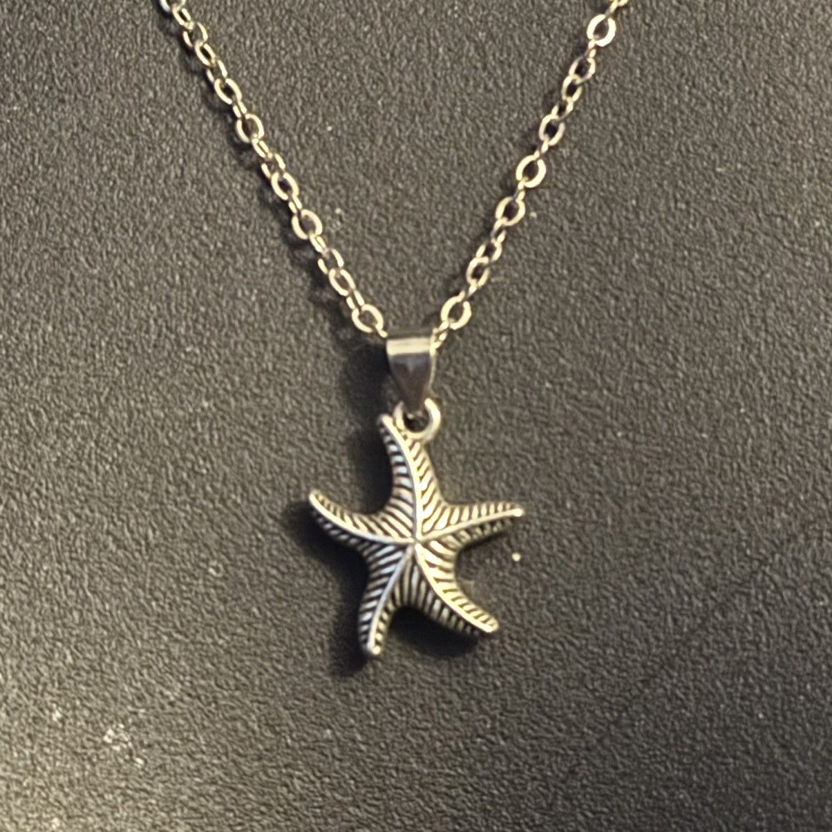 Other Silver tone starfish pendant necklace Size ONE SIZE - 2 Thumbnail