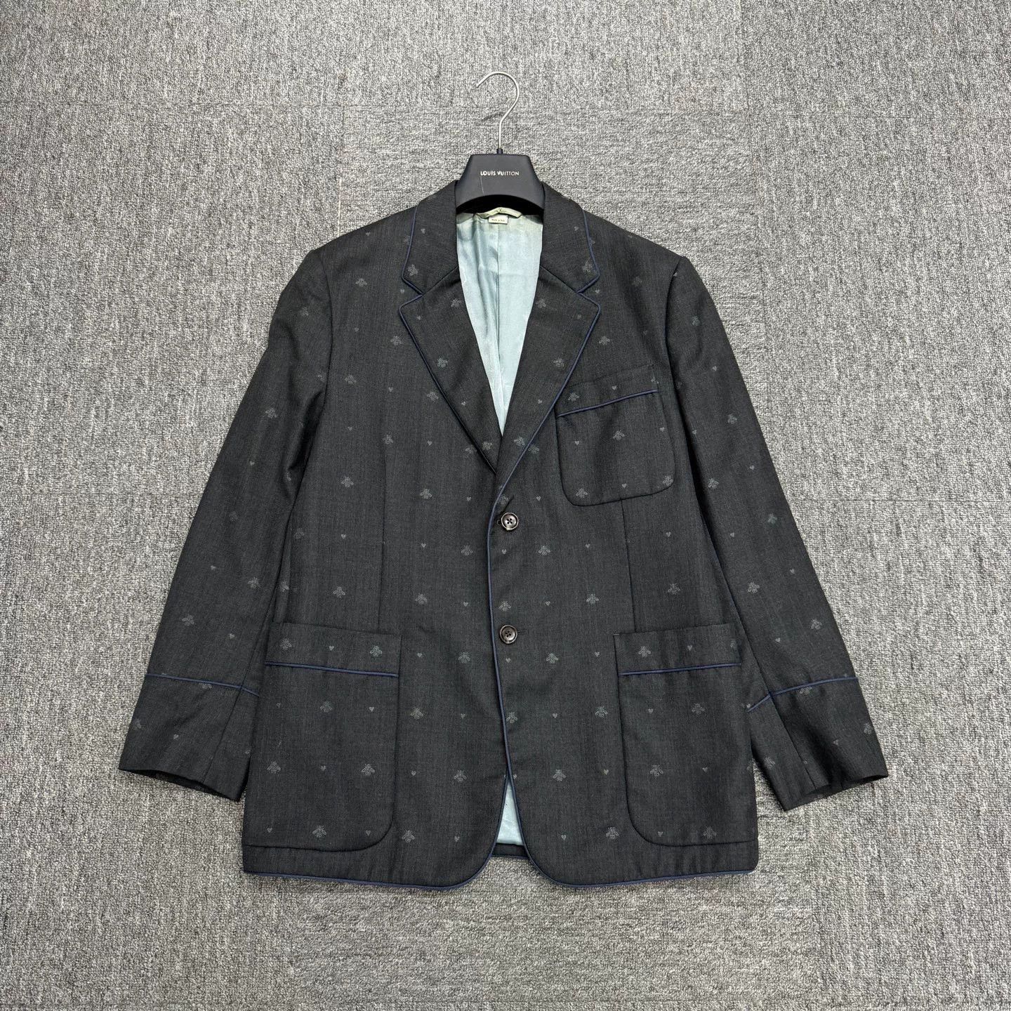 Gucci gucci bee embroidered wool suit jacket. Size US L / EU 52-54 / 3 - 1 Thumbnail