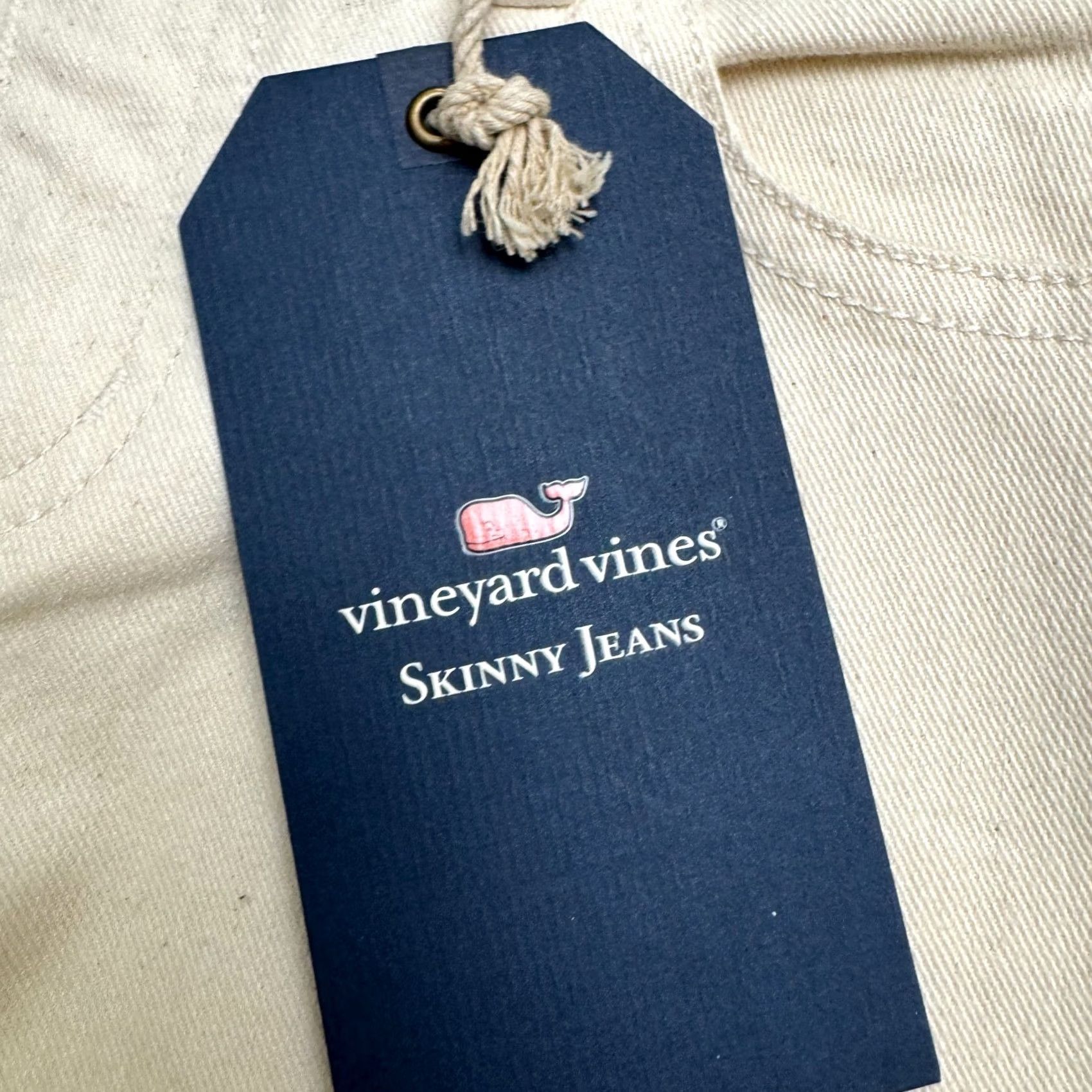 Vineyard Vines Vineyard Vines Skinny Jeans Women 4 Beige Raw Hem Mid Rise Denim NWT Marshmallow Size 27" / US 4 / IT 40 - 7 Thumbnail