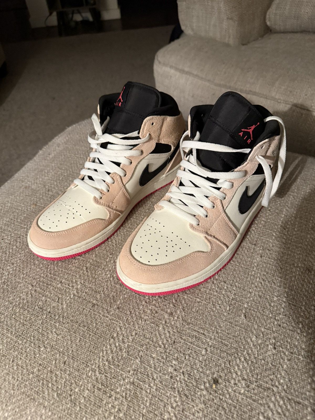 Nike Nike Jordan Mid - Crimson Tint Size US 9.5 / EU 42-43 - 9 Thumbnail