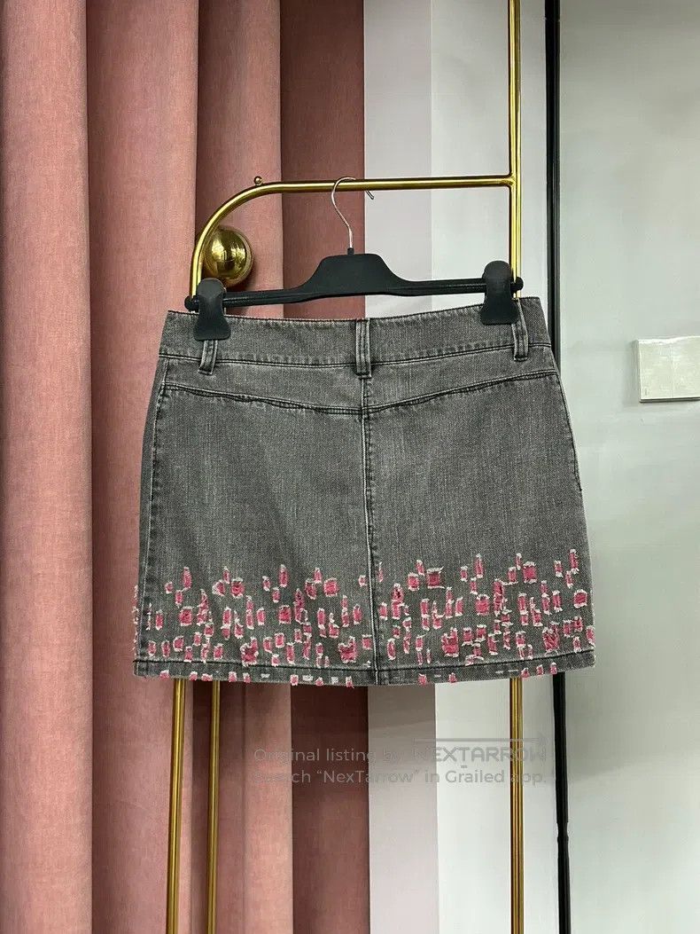 Chanel Chanel 11P gray old hole denim skirt Size 25" / US 0 / IT 36 - 3 Thumbnail