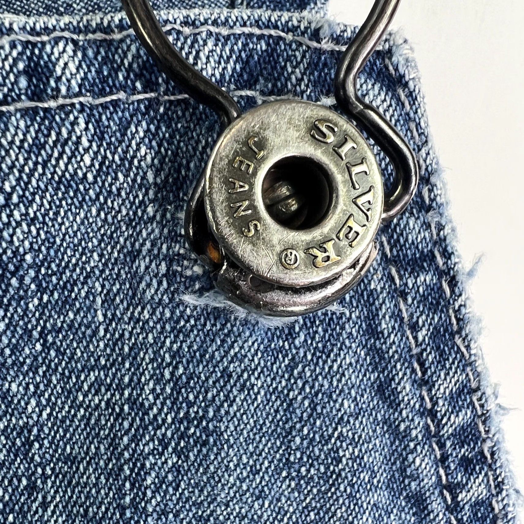 Silver Jeans Co. Vintage Silver Jeans Blue Flared Denim Bibs Womens Size 32 Distressed Relaxed Fit Size 24" / US 00 / IT 34 - 5 Thumbnail