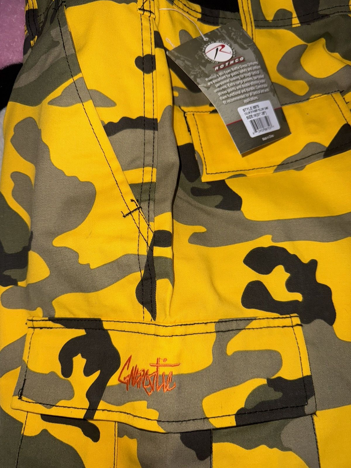 Gnarcotic gnarcotic stinger yellow camo Size US 32 / EU 48 - 2 Thumbnail