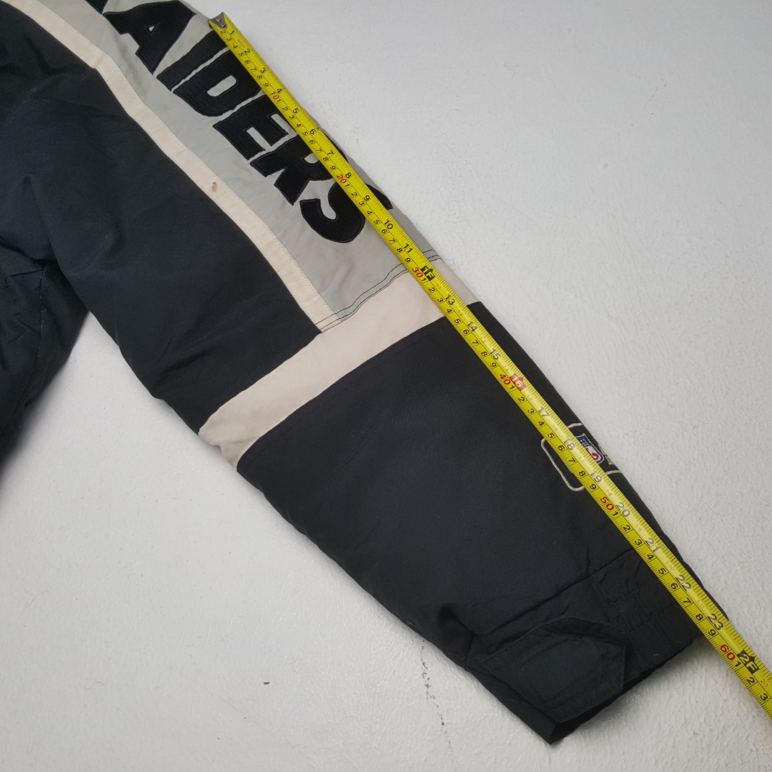 NFL × Vintage Vintage RAIDERS American Football NFL Team Snow Jacket Size US XXL / EU 58 / 5 - 6 Thumbnail