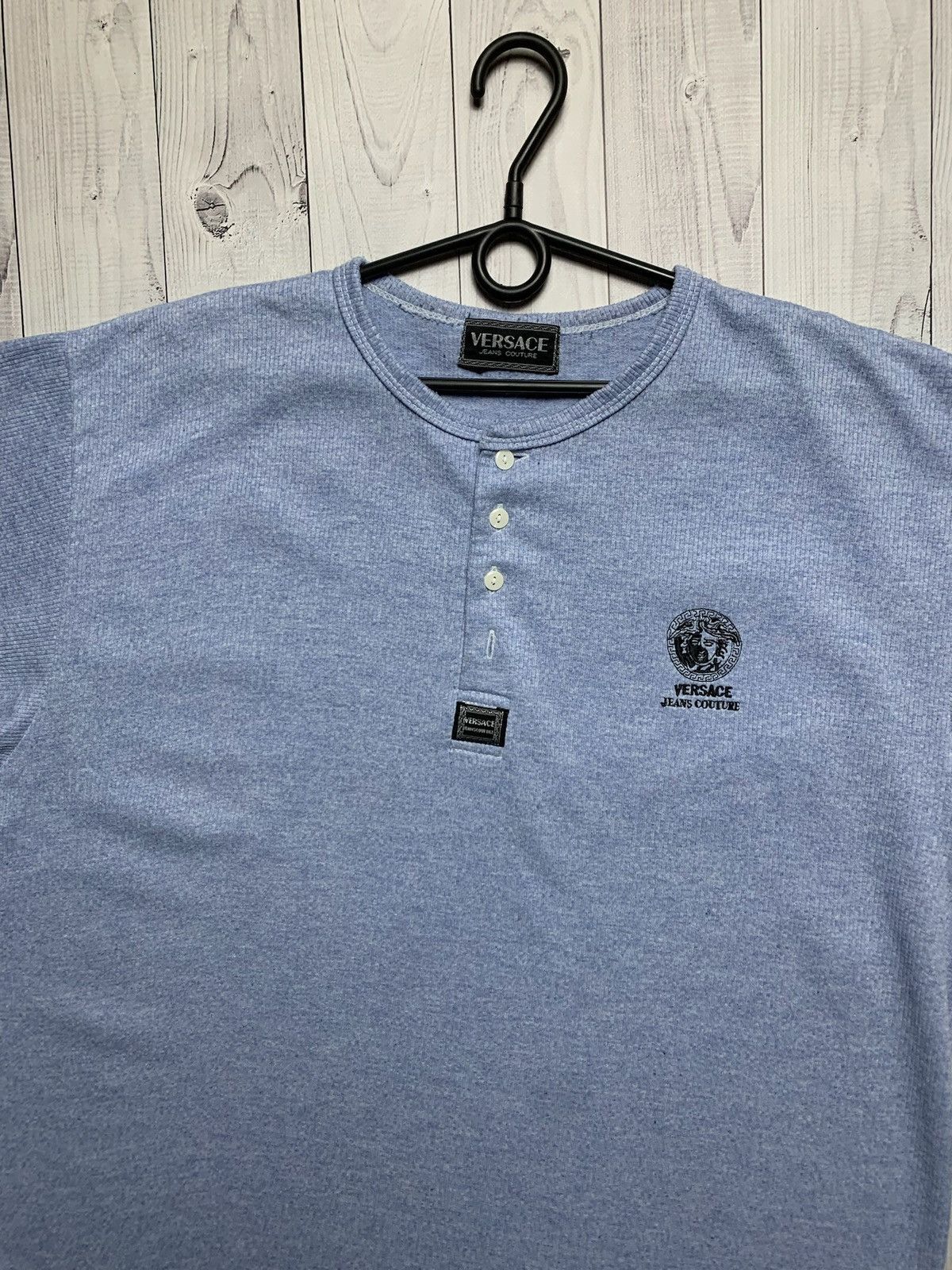 Vintage Vintage Versace tee logo blue size L rare Size US L / EU 52-54 / 3 - 2 Thumbnail