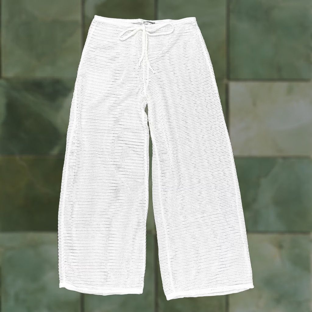 Vintage VINTAGE? No — NWOT Crochet High Waist Wide Leg Beach Pool Stylish Pants M White Wide-Leg Pants Women XS? Size 28" / US 6 / IT 42 - 1 Thumbnail