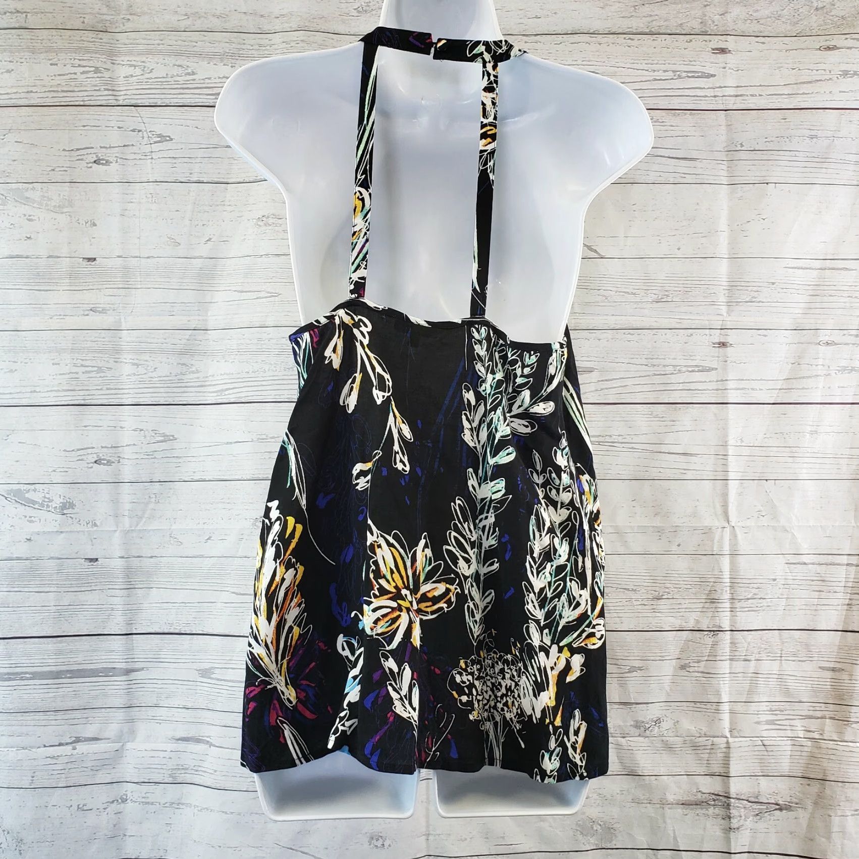 Warehouse VINTAGE Warehouse Womens Tank Top Sz 8 Black Floral Halter Neck Viscose{"name":"Warehouse"} Size M / US 6-8 / IT 42-44 - 4 Thumbnail