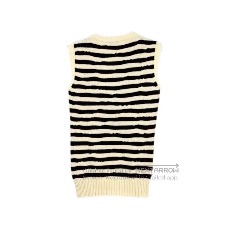 Chanel Chanel Blue and white striped classic logo cashmere vest Size XS / US 0-2 / IT 36-38 - 2 Thumbnail