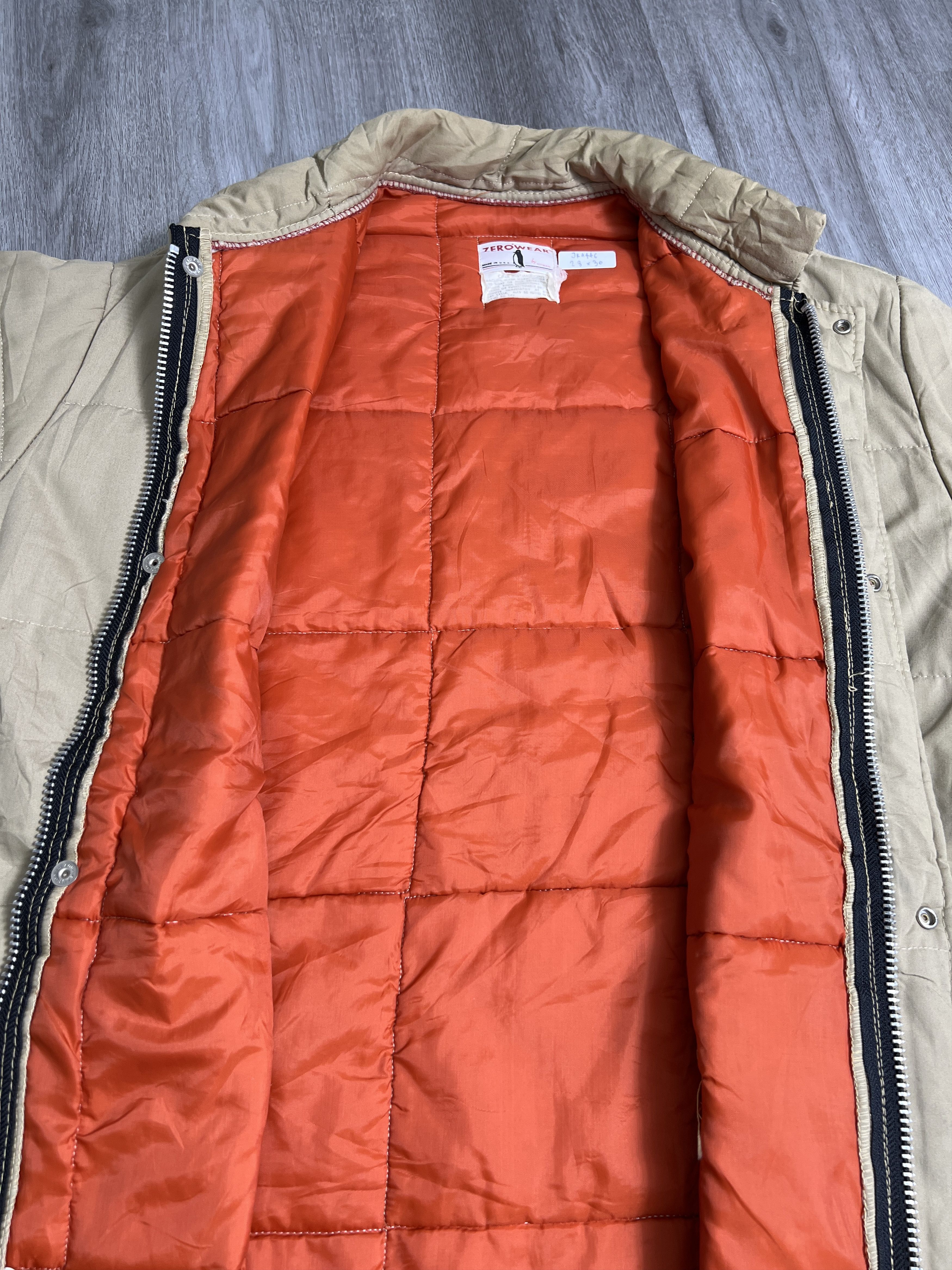 Vintage Vintage Zerowear Down Quilted Jacket JKA446 Size US XL / EU 56 / 4 - 5 Thumbnail