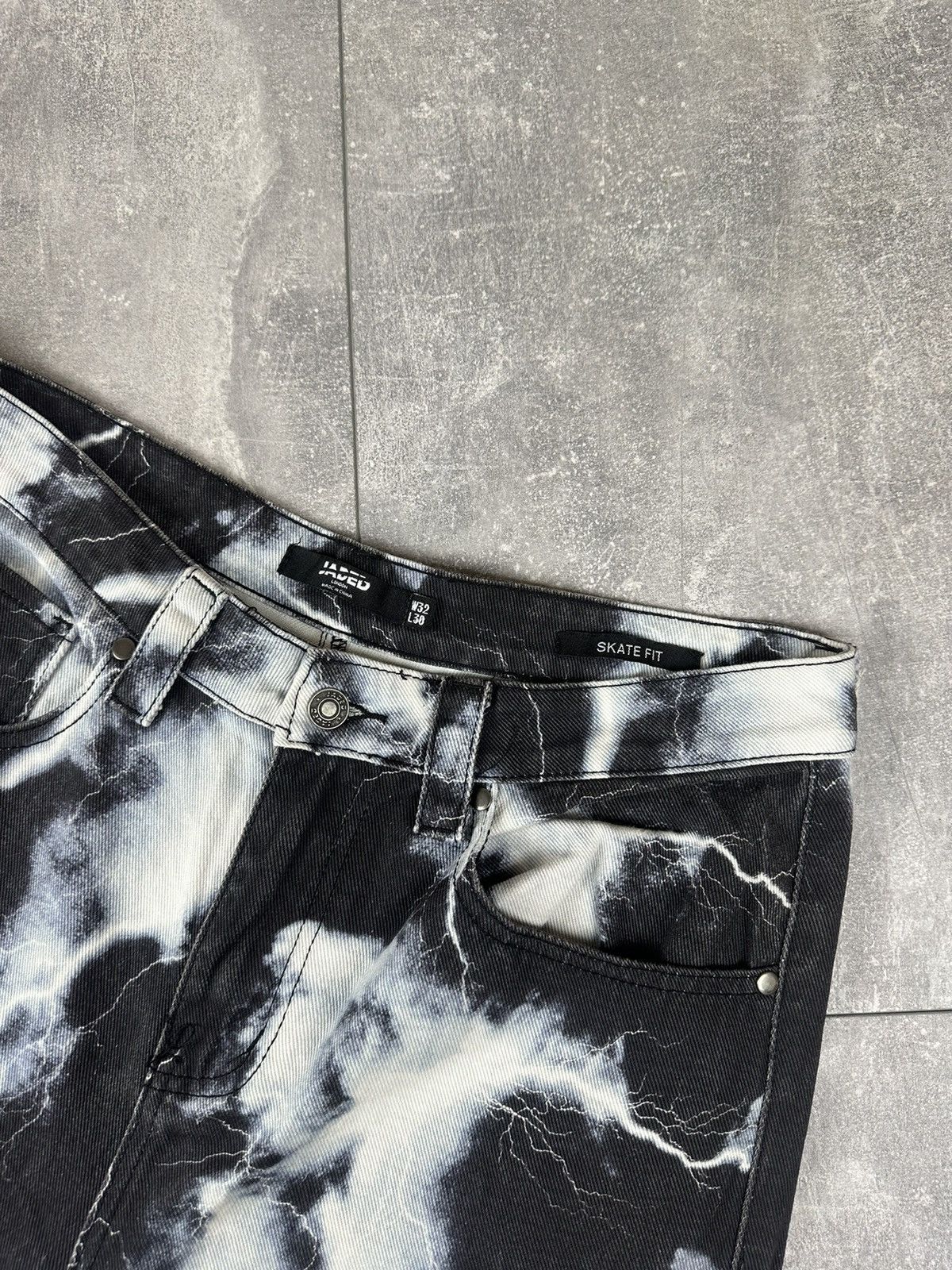 Jaded London Jaded London Lighting Cloud Print Scate Denim Jeans Pants Size US 32 / EU 48 - 10 Thumbnail