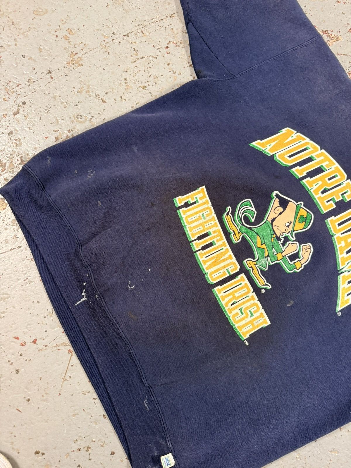 NCAA Vintage Thrashed Distressed Notre Dame College Crewneck Size US XXL / EU 58 / 5 - 2 Thumbnail