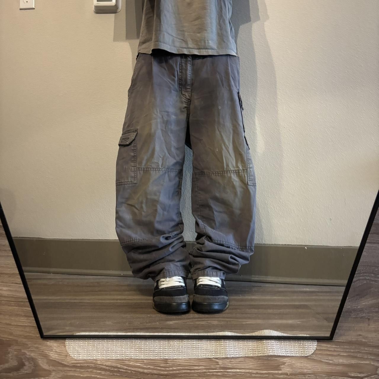 Vintage Crazy Vintage Y2K/2000s Baggy Faded Grey Workwear Skater Cargo Pants! 34x30 Size US 34 / EU 50 - 1 Thumbnail