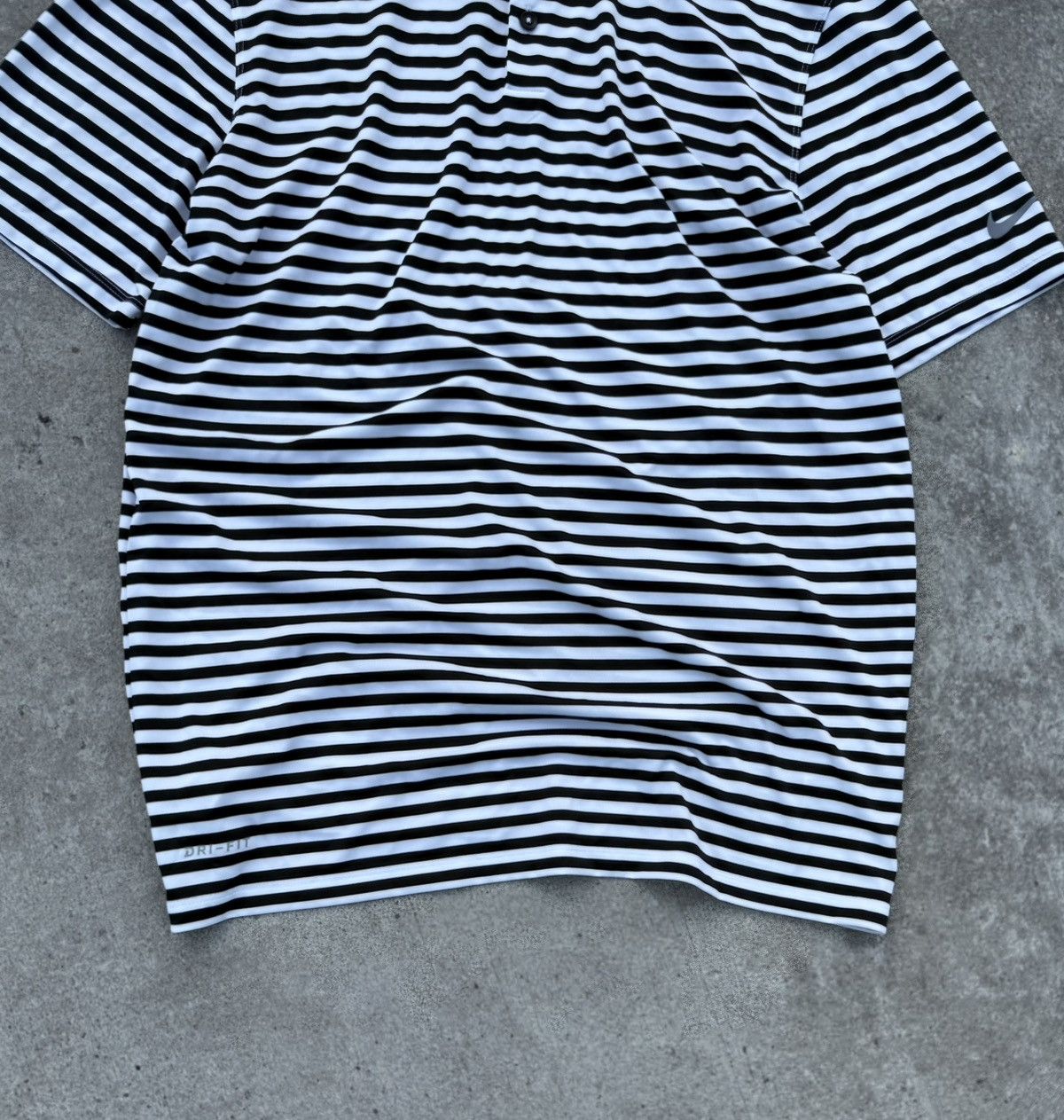 Other Vintage Nike Y2K avantgarde streetwear t-shirt Size US L / EU 52-54 / 3 - 3 Thumbnail