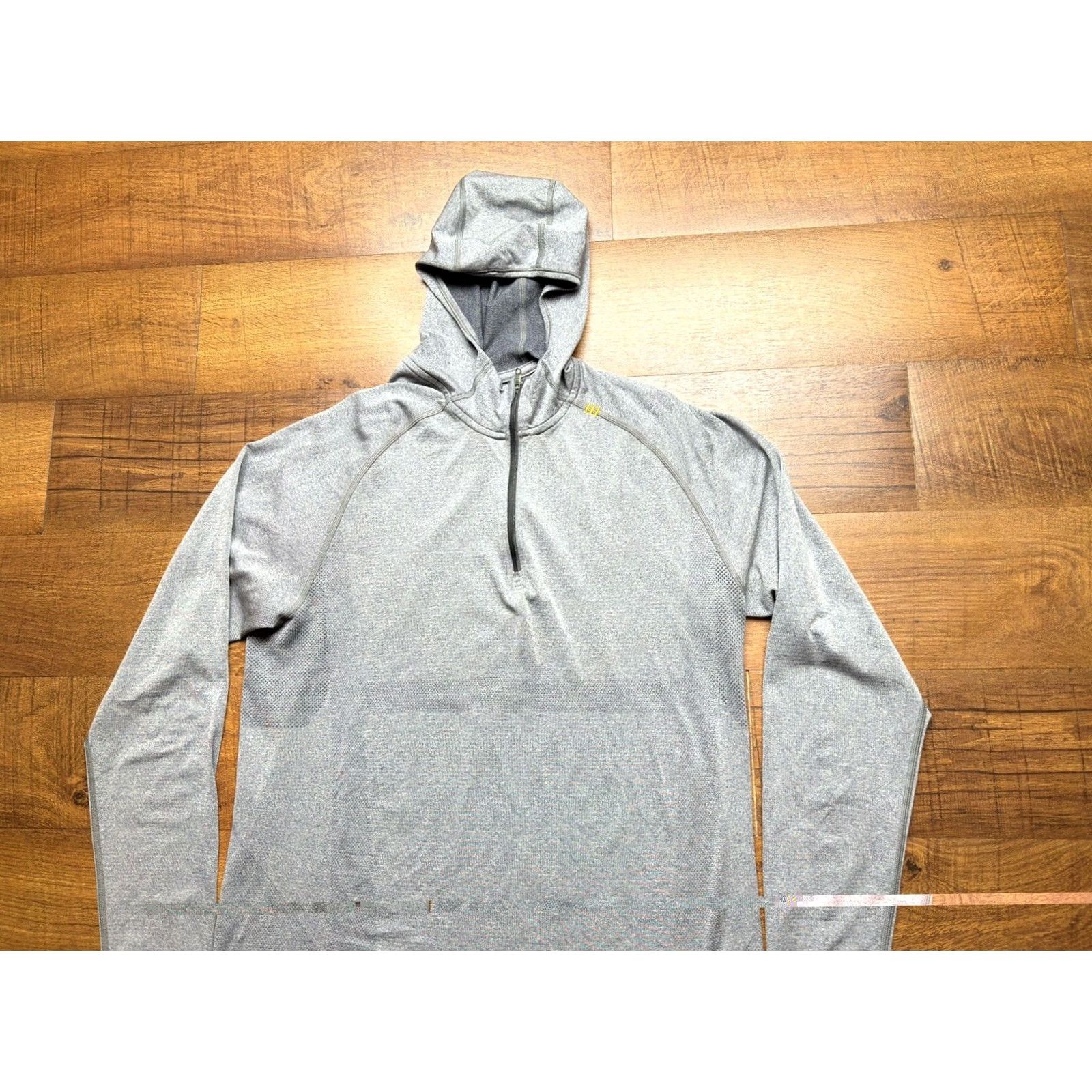 Lululemon Lululemon 1/4 Zip Mens Medium Gray Performance Vented Lightweight Gym Running Shirt Size US M / EU 48-50 / 2 - 3 Thumbnail