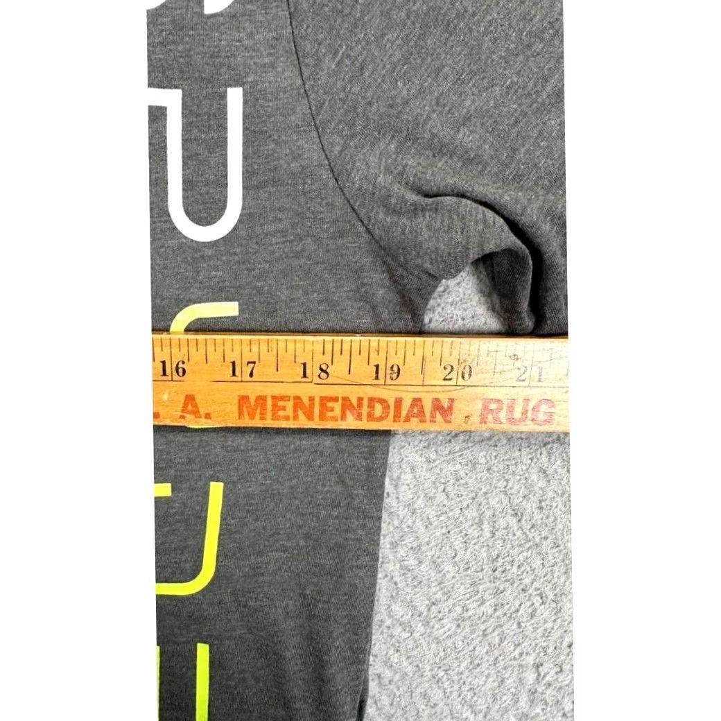 Spyder Spyder Active T-Shirt Mens Small Grey Graphic Print Workout Running Short Sleeve Crew Neck Cotton Polyester Size US S / EU 44-46 / 1 - 6 Thumbnail