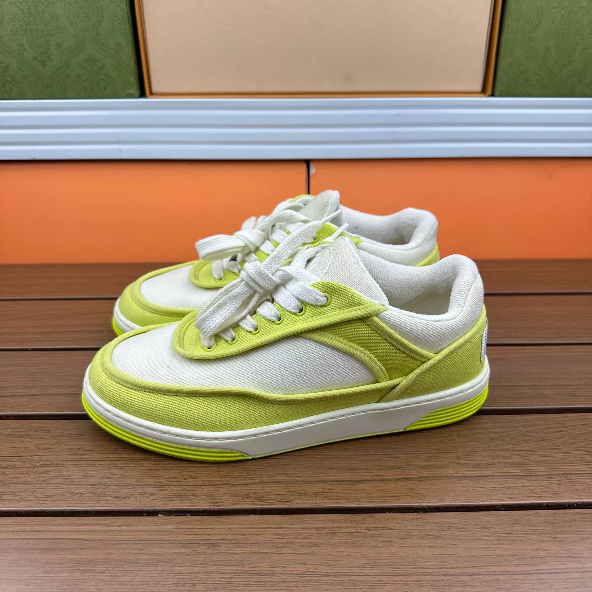 Chanel Chanel Casual Lowtop Sneakers it_35-5 Women Size US 5.5 / IT 35.5 - 1 Thumbnail