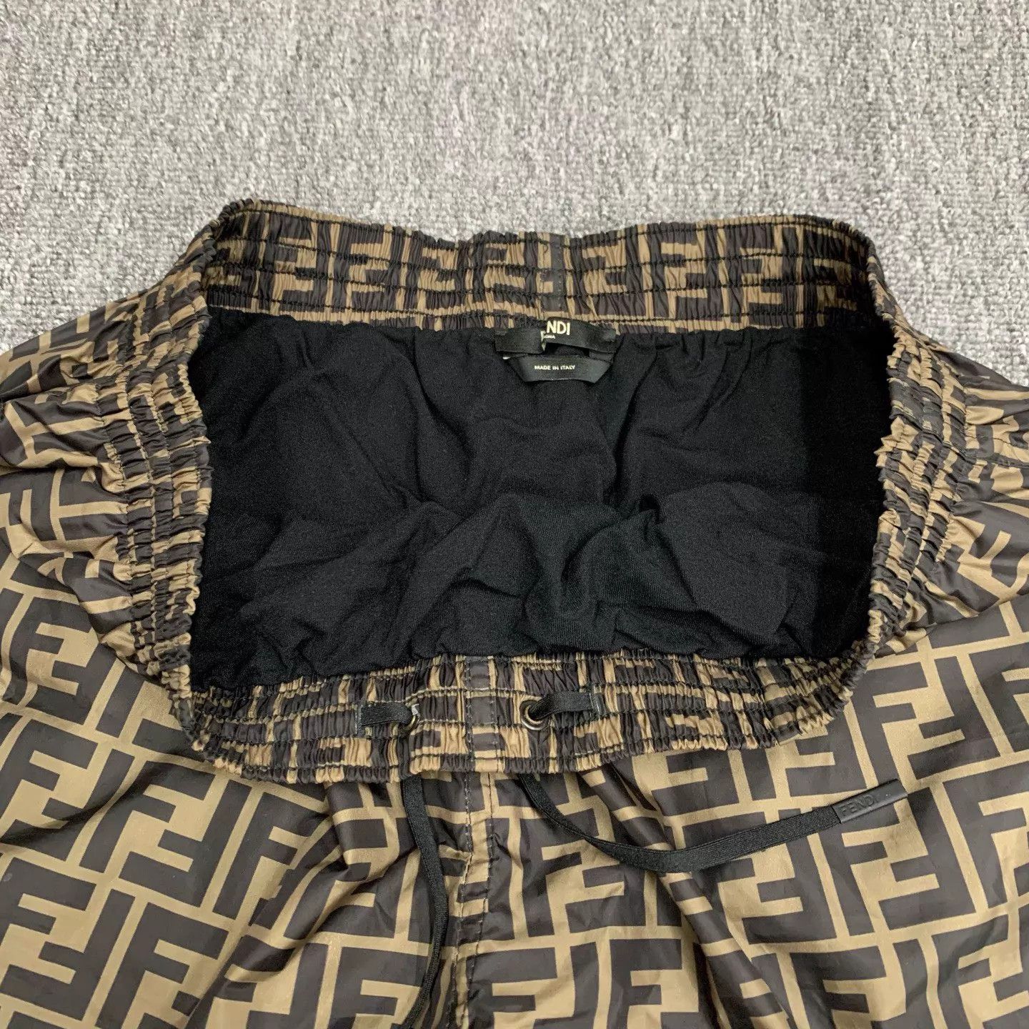 Fendi Fendi Brown FF Monogram All Over Print Shorts 50 (95 New) Size 36" / US 14 / IT 50 - 8 Thumbnail