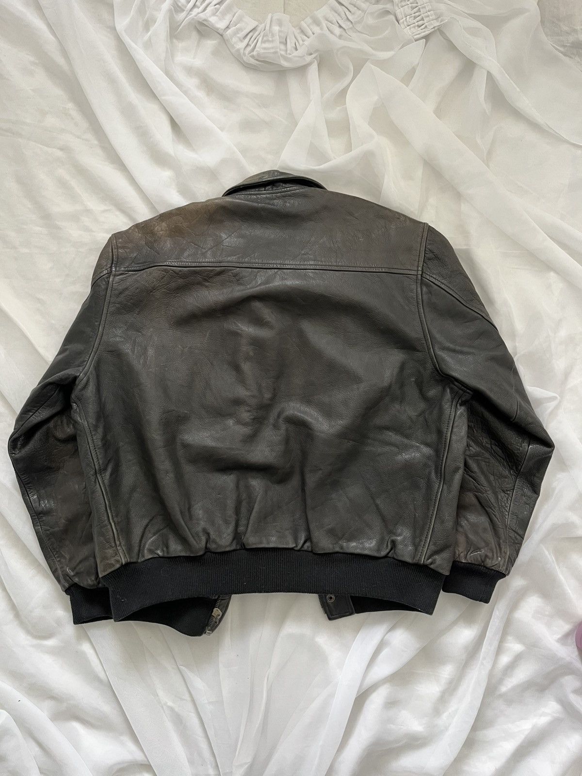 Chevignon × Vintage Faded Chevignon Leather Bomber Jacket Size US L / EU 52-54 / 3 - 6 Thumbnail