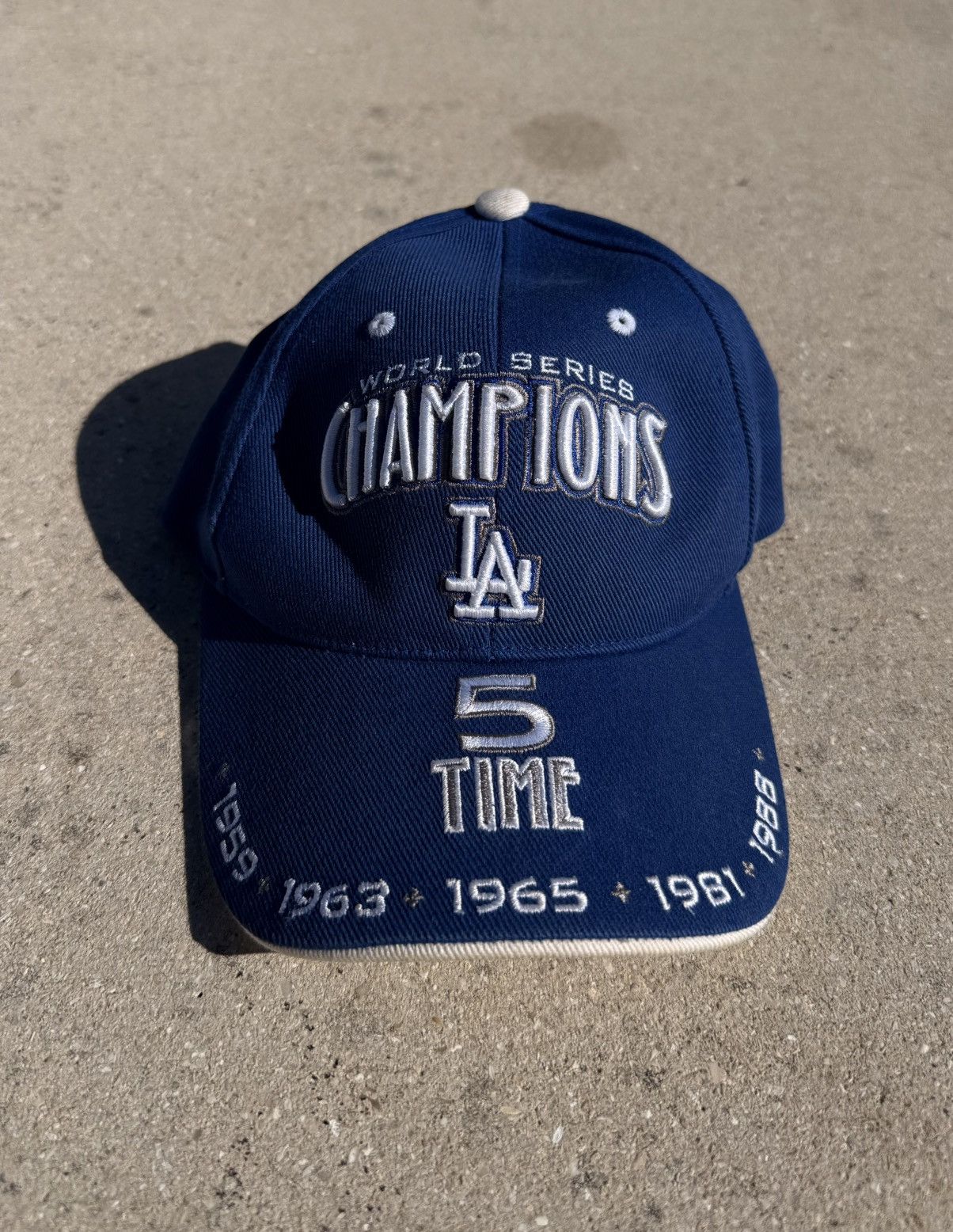 Vintage World Series LA Dodger Cap Size ONE SIZE - 1 Thumbnail