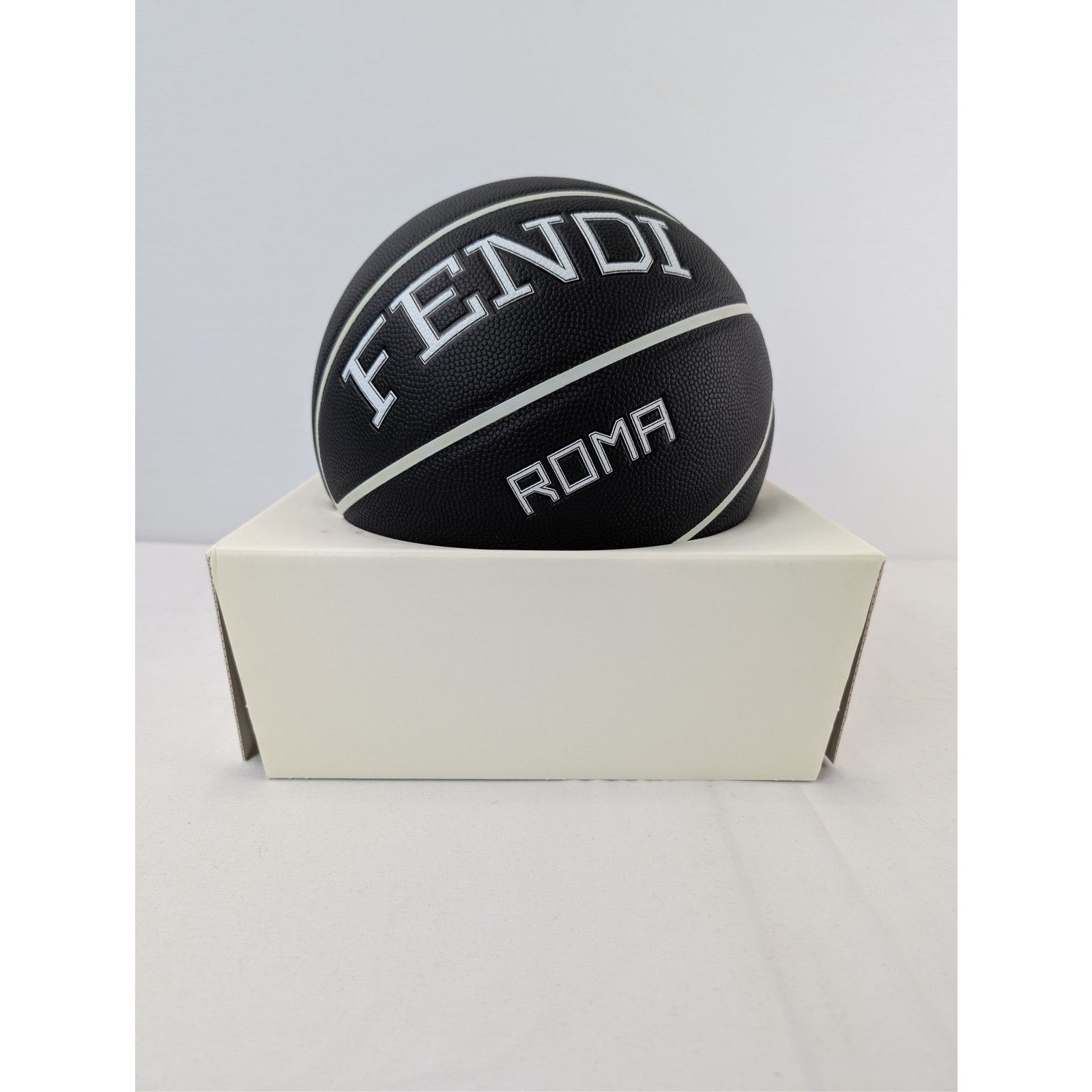 Fendi o1rshd1 Size: OS/ M.City Sport Basket Ball / Polyamide Black Size ONE SIZE - 2 Thumbnail