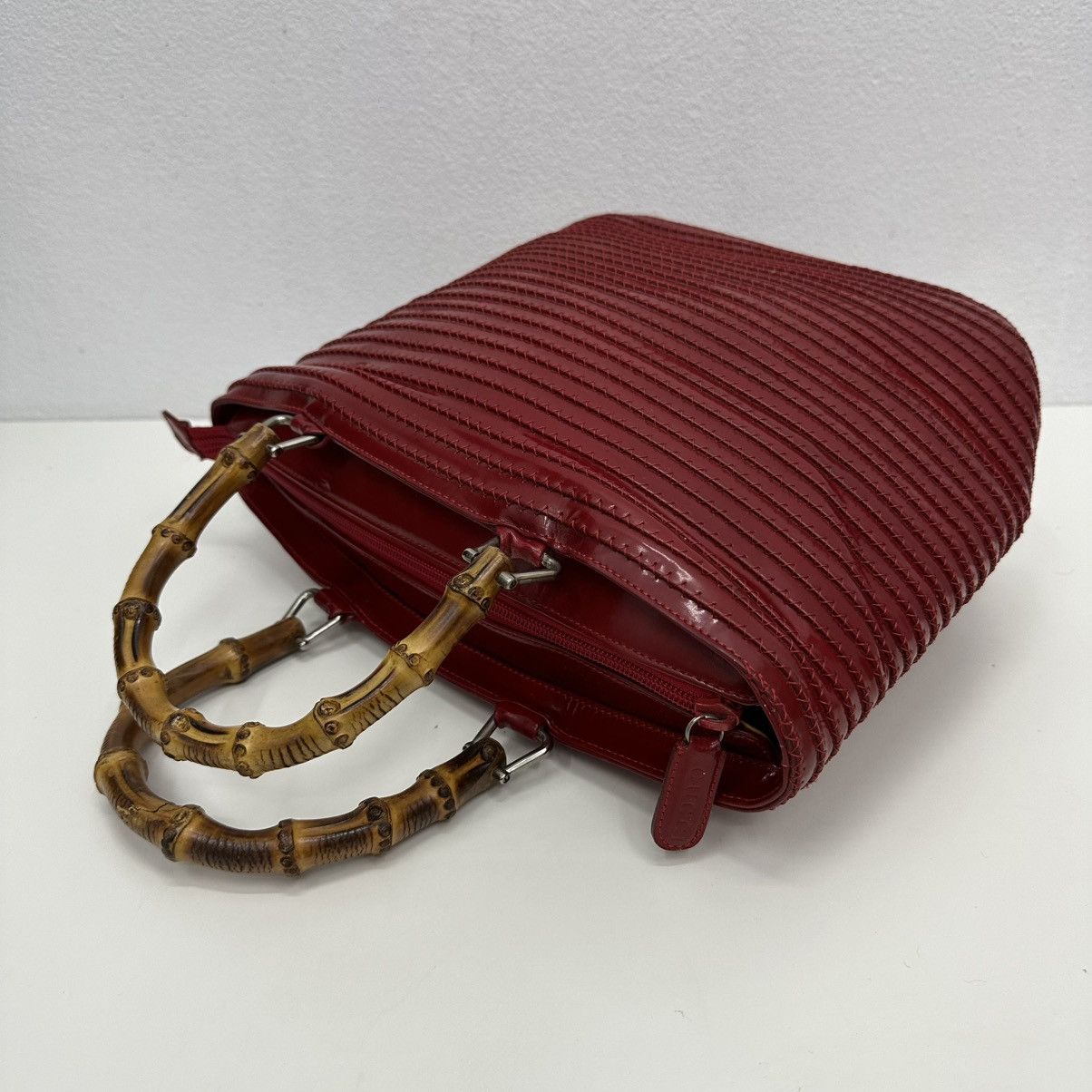 Vintage ‼️YES‼️AUTHENTIC GUCCI BAMBOO 1990s RED PATENT LEATHER HANDBAG Size ONE SIZE - 17 Thumbnail