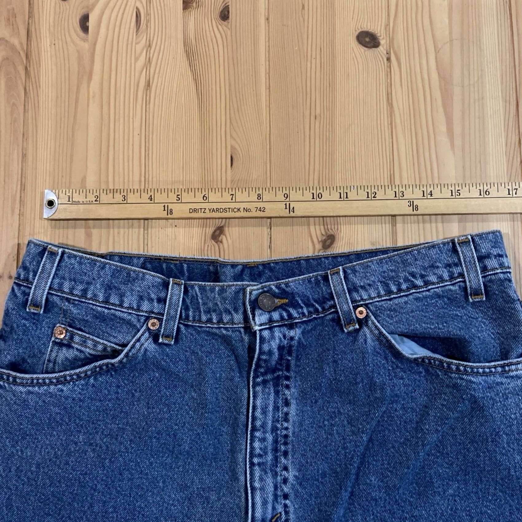 Levi's Levi's Bermuda Shorts Mens 38 White Tab Denim Relaxed Fit Zip Fly 90s USA 12in Inseam Regular Men Size US 38 / EU 54 - 3 Thumbnail