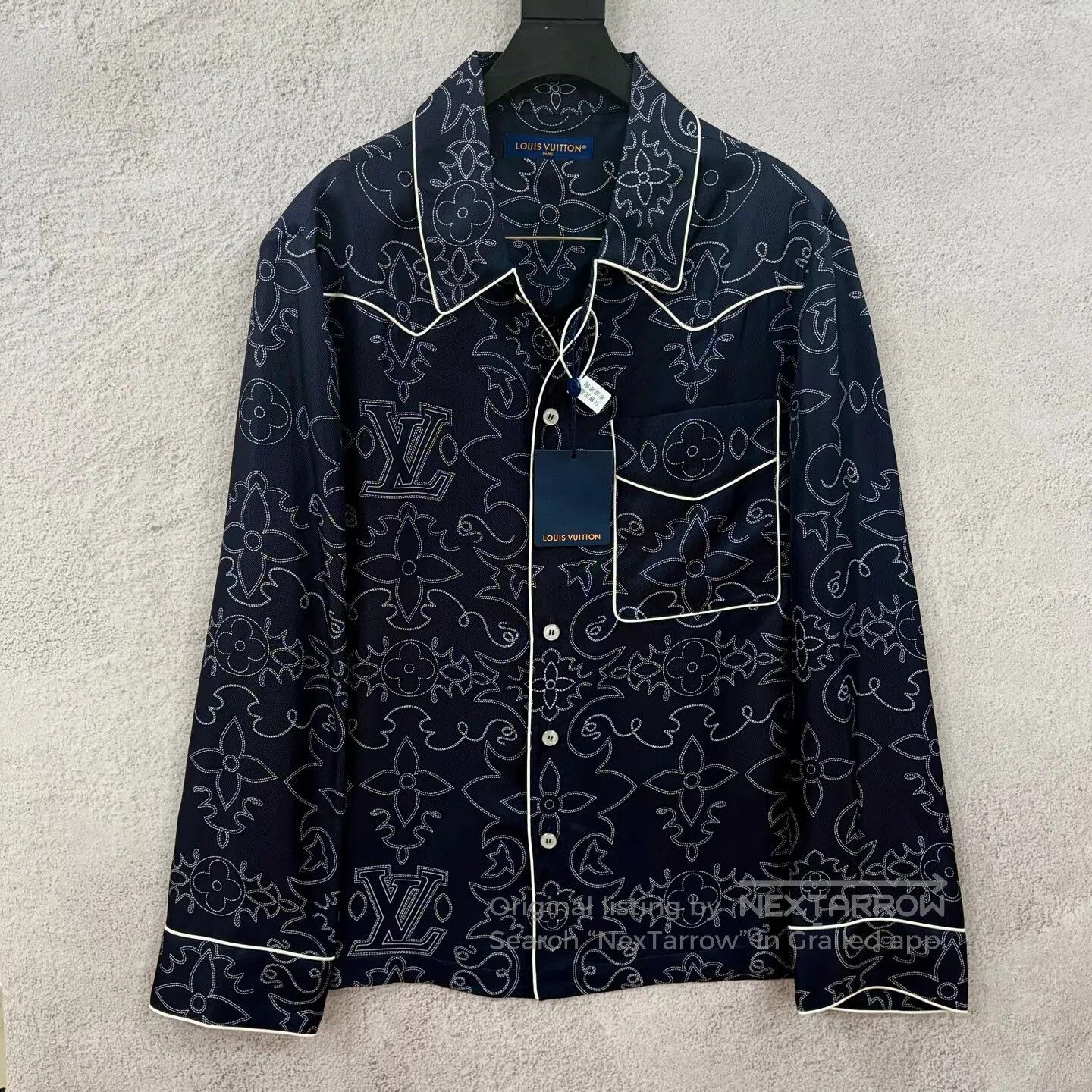Louis Vuitton Louis Vuitton 24 New Full-Print Logo Long-Sleeve Shirt Size US L / EU 52-54 / 3 - 1 Thumbnail