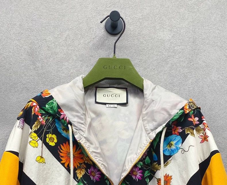 Gucci Gucci Floral geometric white stripe yellow coat 2502-Nextar Size US S / EU 44-46 / 1 - 4 Thumbnail