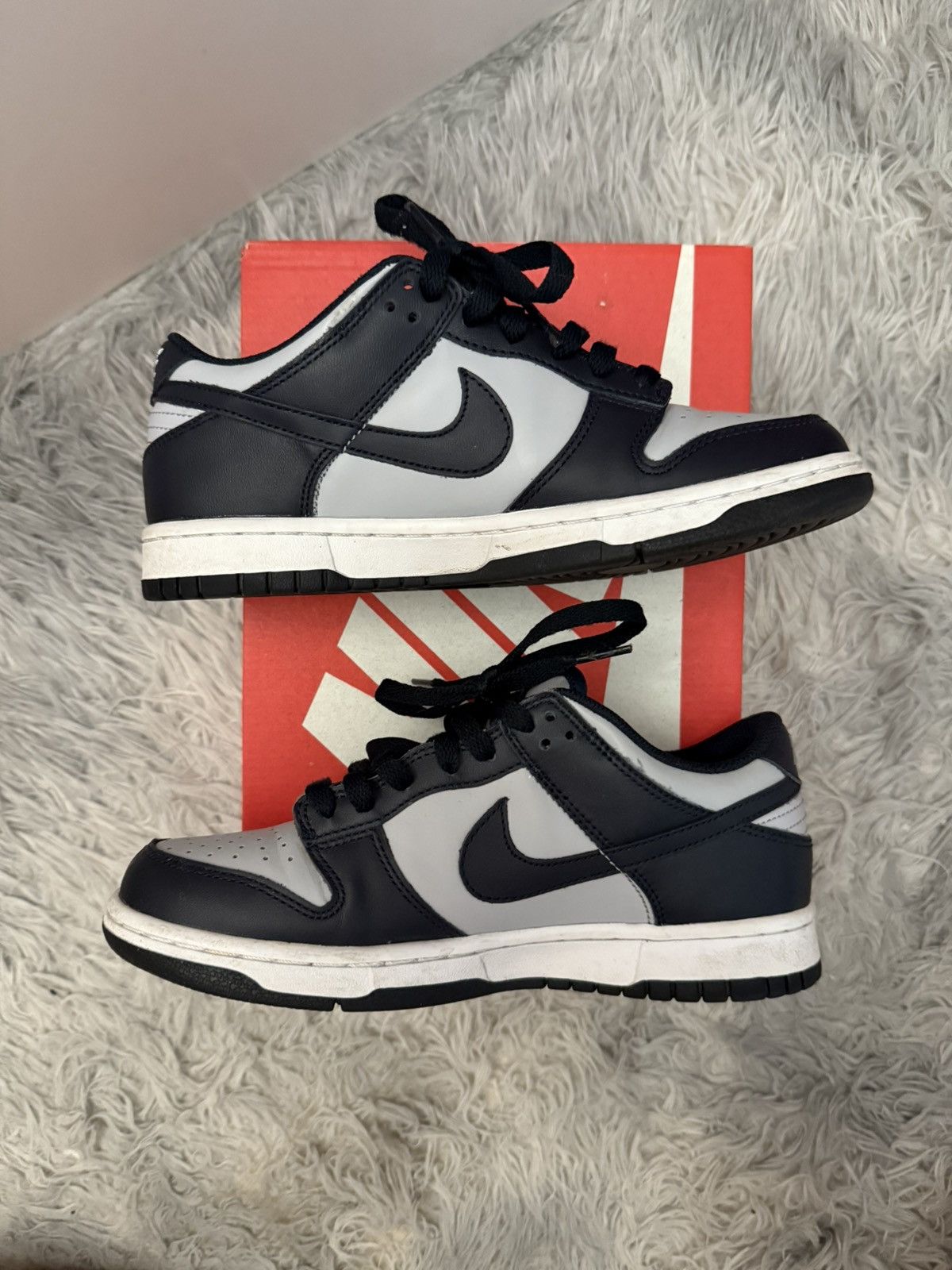 Nike Nike Dunk Low GS Georgetown Size US 6 / EU 39 - 1 Thumbnail