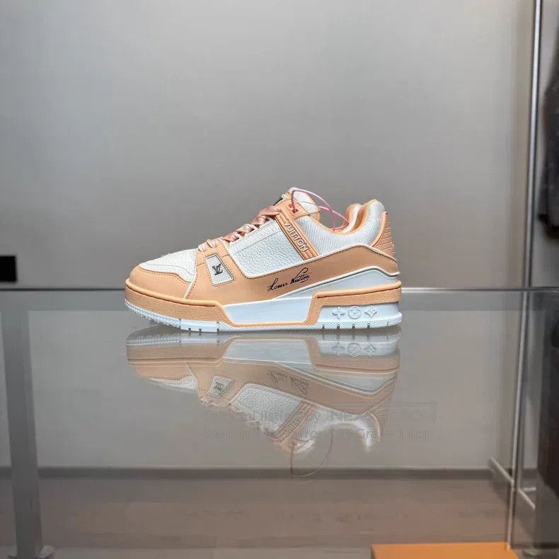 Louis Vuitton Louis Vuitton Trainer New Orange shoes Size US 5.5 / IT 35.5 - 3 Thumbnail