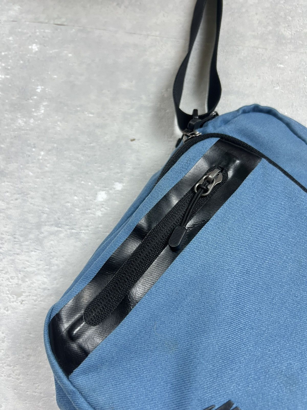 Nike × Vintage Nike Tech Vintage Y2K Drill Messenger Crossbody Retro Bag Size ONE SIZE - 4 Thumbnail