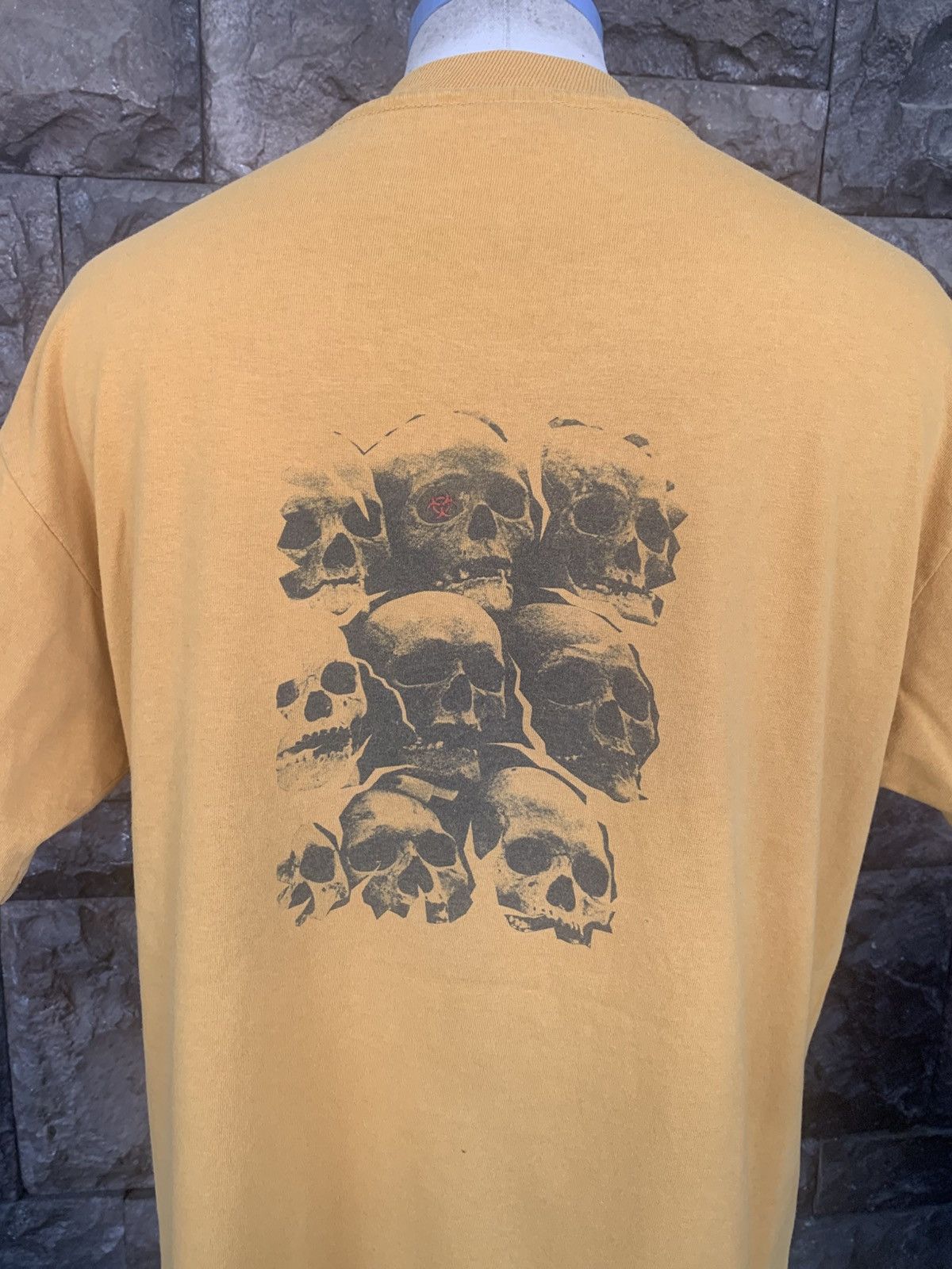 Vintage Vintage 90s Hazmat Snowboards Skull Graphics T shirt Size US L / EU 52-54 / 3 - 2 Thumbnail