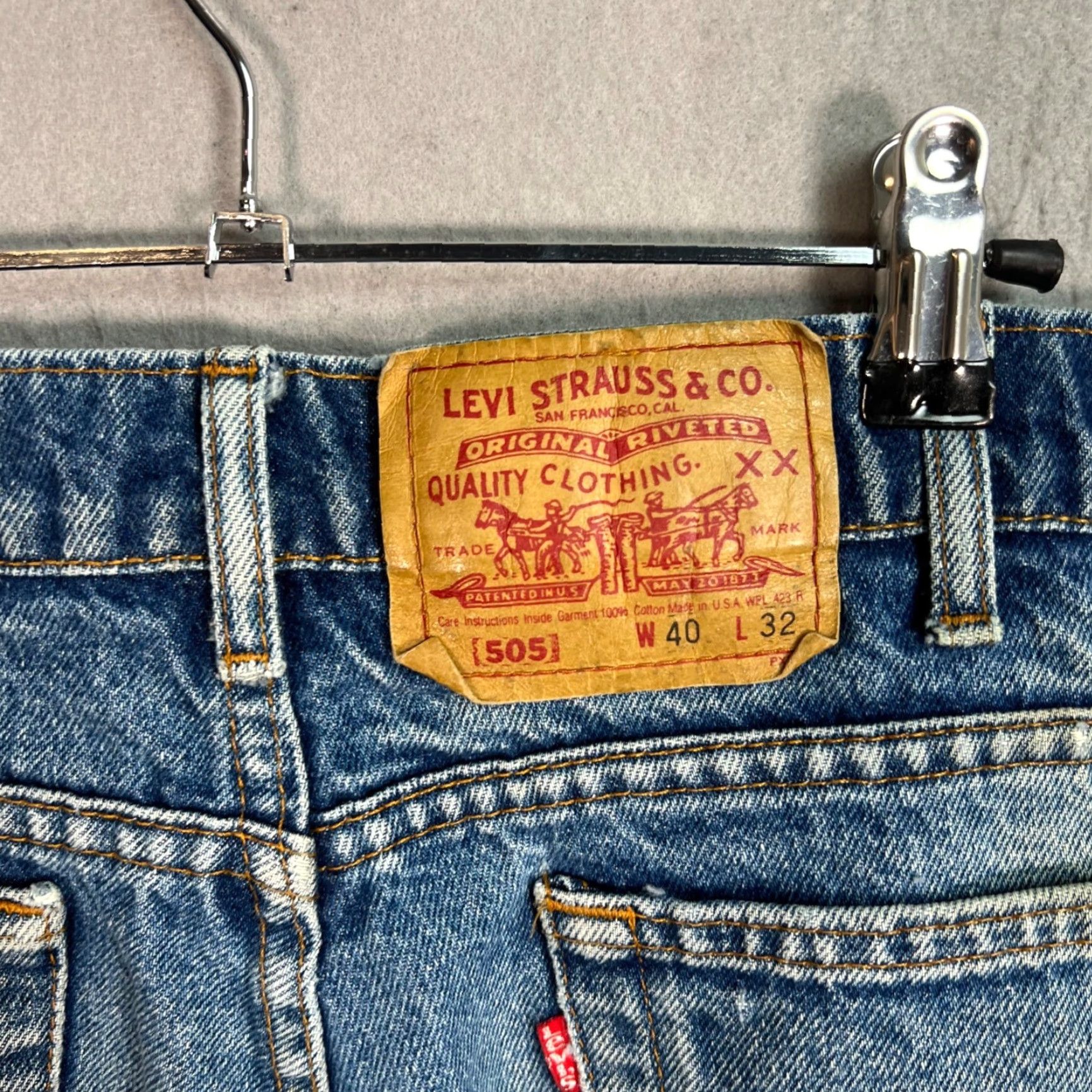 Levi's Levi's 505 Jeans Mens Size 38 x 31 Blue Denim Straight Pocket Cotton Classic Vintage No 5-Pocket Design Regular Waist 38 Inseam 31"} Size US 38 / EU 54 - 3 Thumbnail