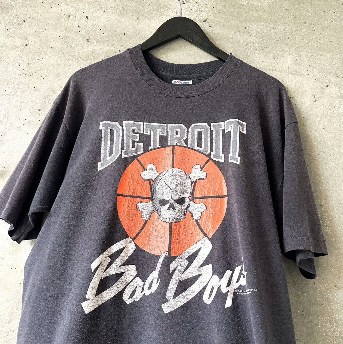 NBA 80s FADED Detroit Bad Boys T-Shirt Size US XL / EU 56 / 4 - 1 Thumbnail