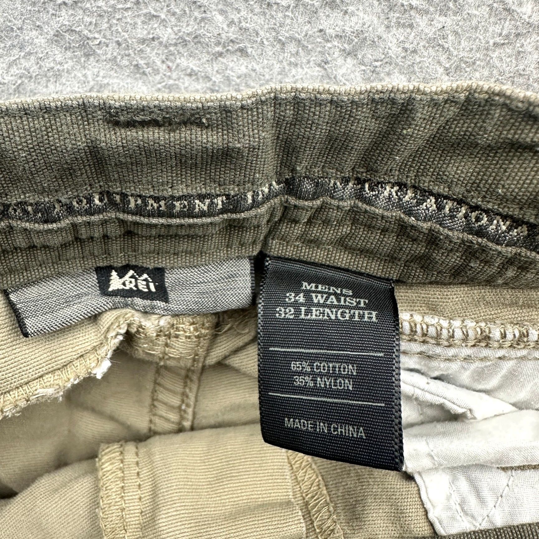 Vintage REI Co-op Trailmade Convertible Shorts Pants Cargo Men 34x32 Olive Green Green Cargo Pants Men 34x32 Vintage No Size US 34 / EU 50 - 2 Thumbnail