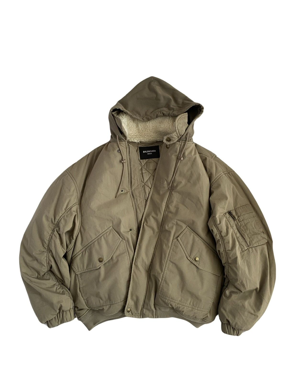 Balenciaga Balenciaga SS22 Unity Bomber beeige, oversized, fur collar Size US XL / EU 56 / 4 - 3 Thumbnail