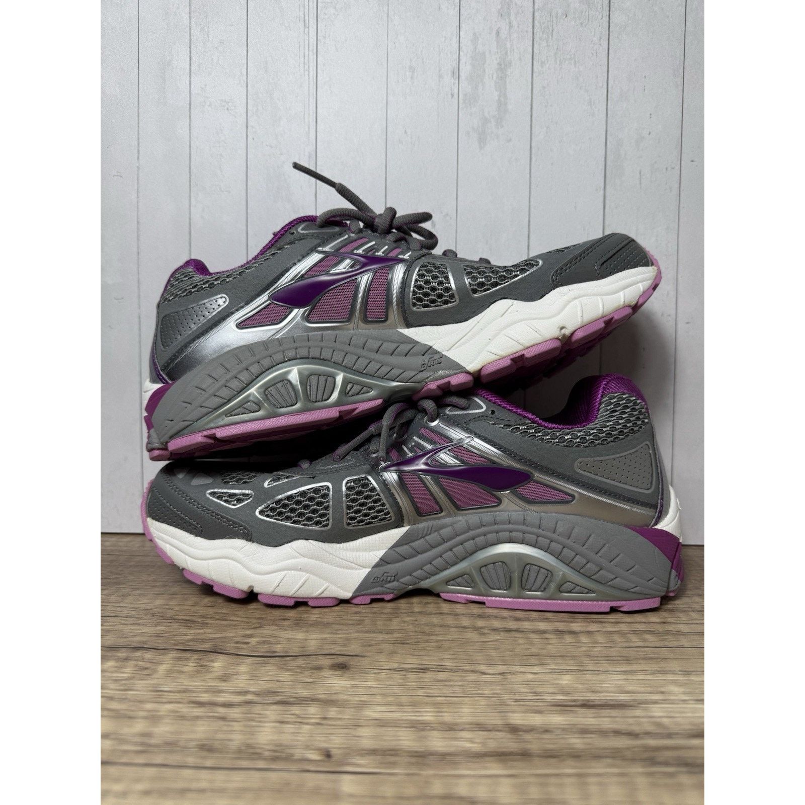 Brooks Brooks Ariel 14 Grey/Pink/Purple Size 11 W 9.5 M VVNDS Size US 11 / IT 41 - 6 Thumbnail